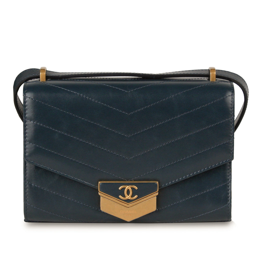 Seasonal Medal Flap Bag