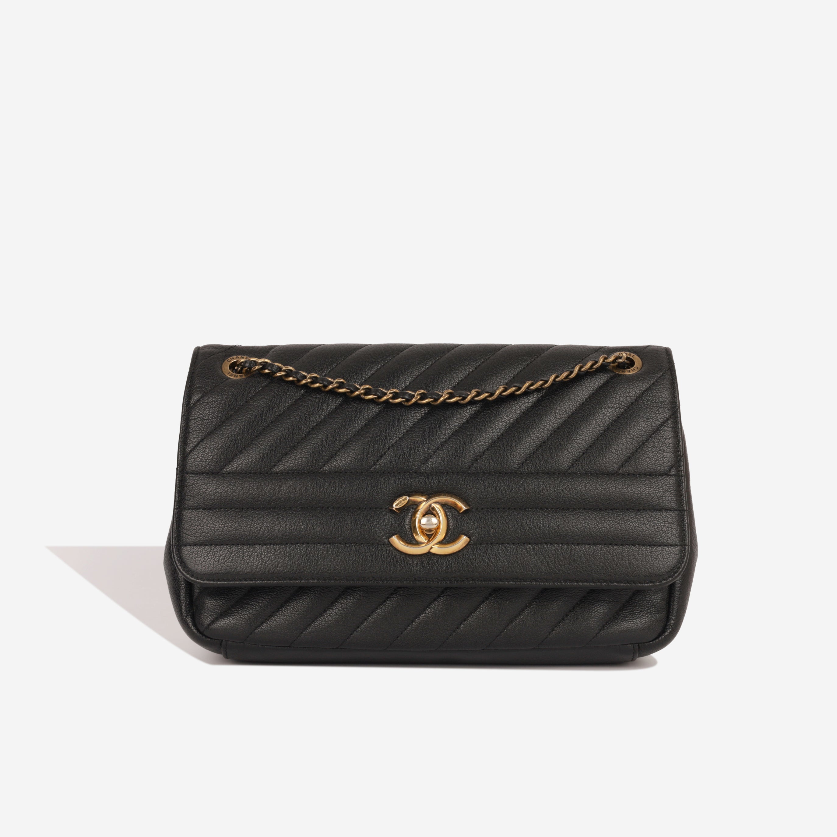 Diagonal Stripe Flap