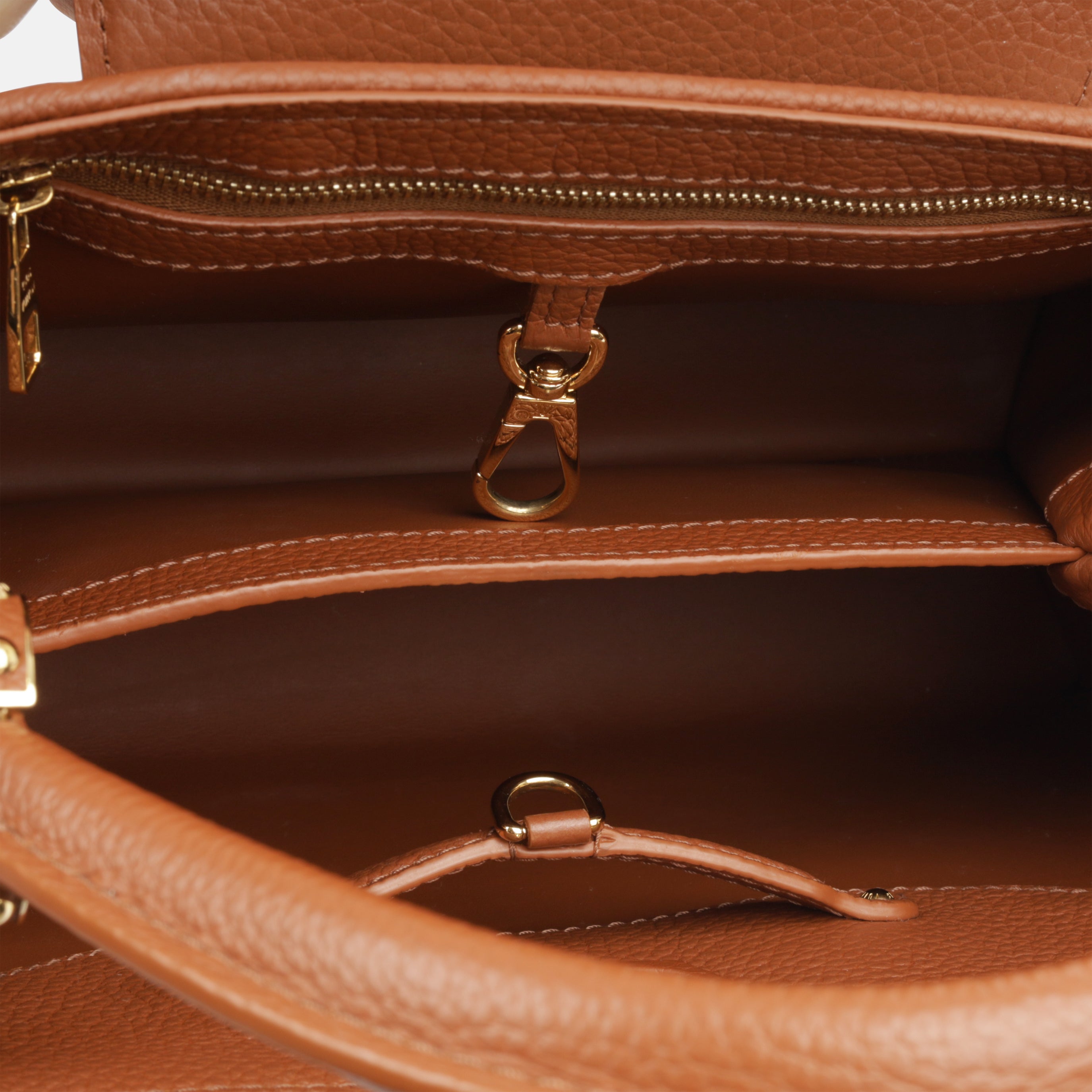 Louis Vuitton Capucines MM