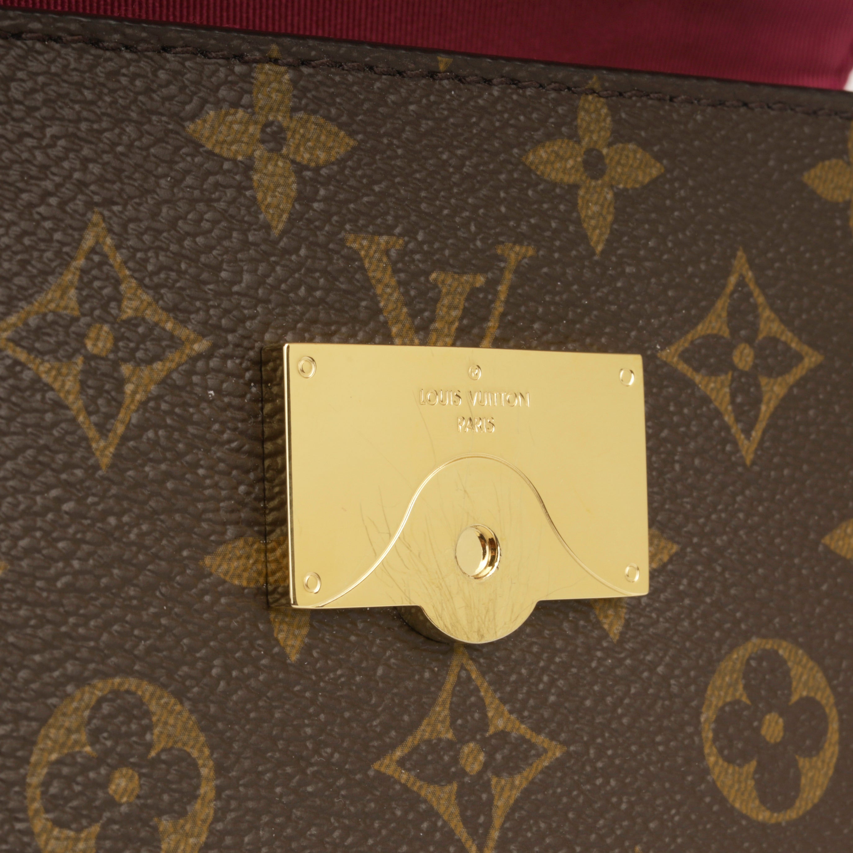 Louis Vuitton Cluny BB - Monogram Canvas