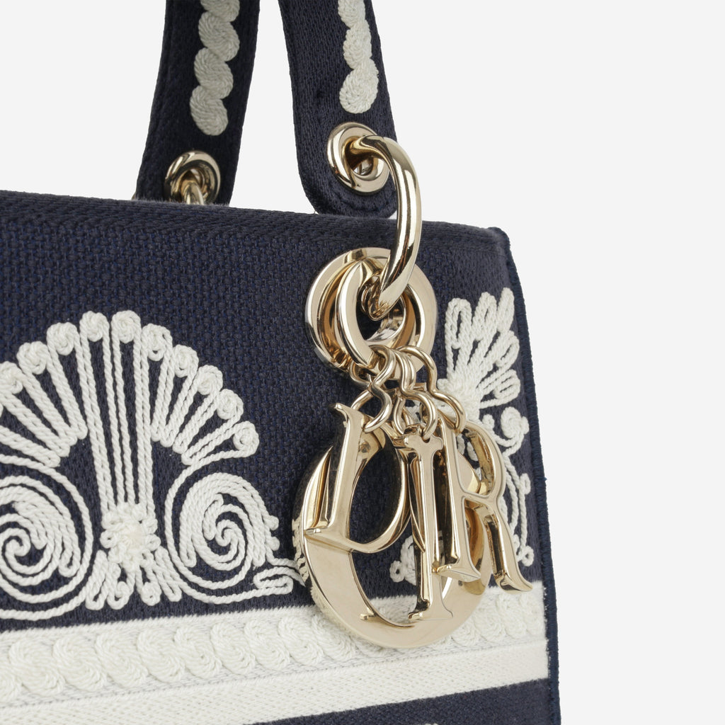 Medium Lady D-Lite