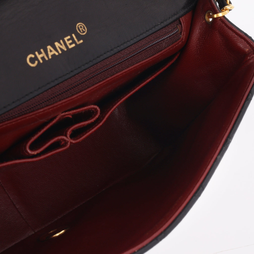 Chanel Vintage Full Flap - Black