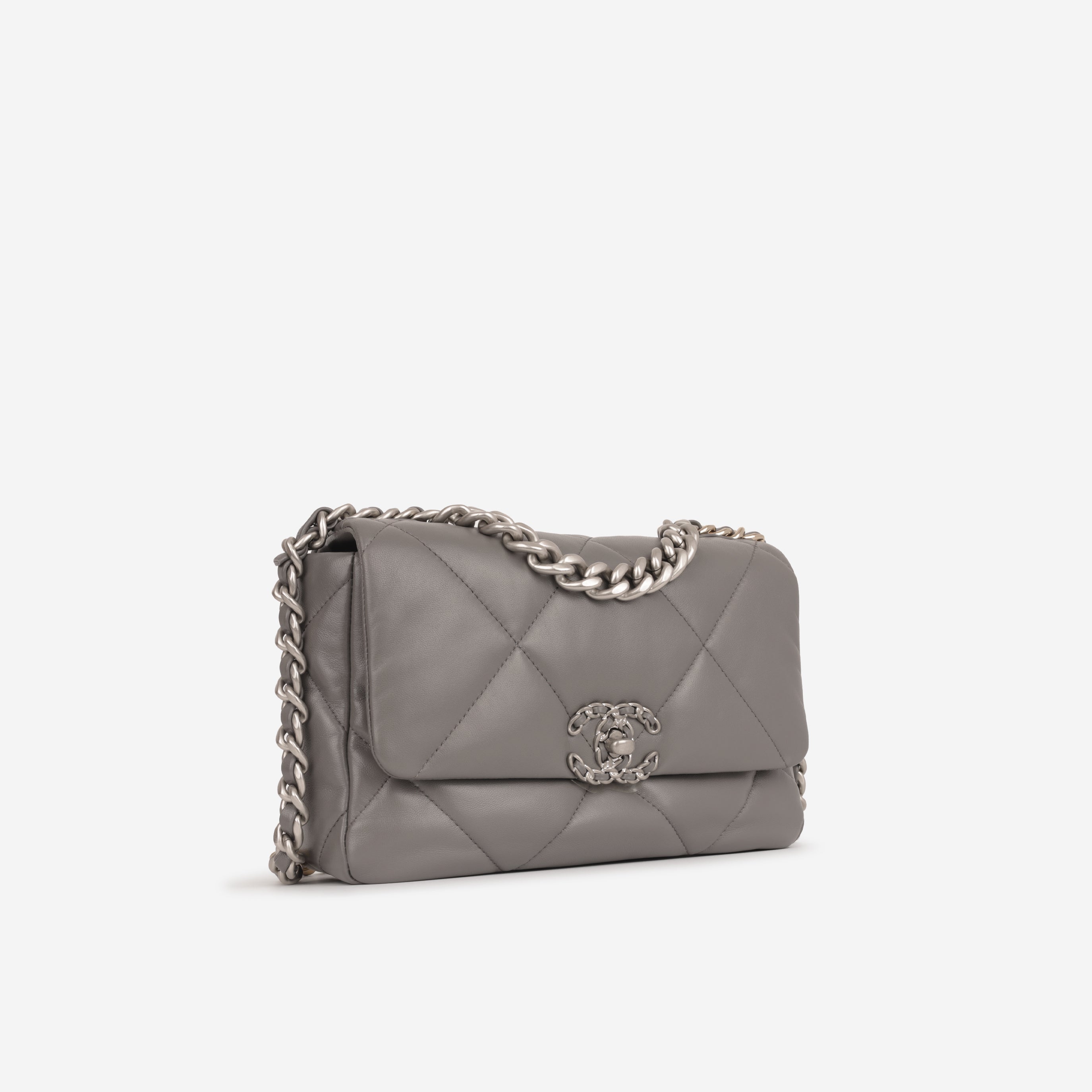 Chanel 19 - Small