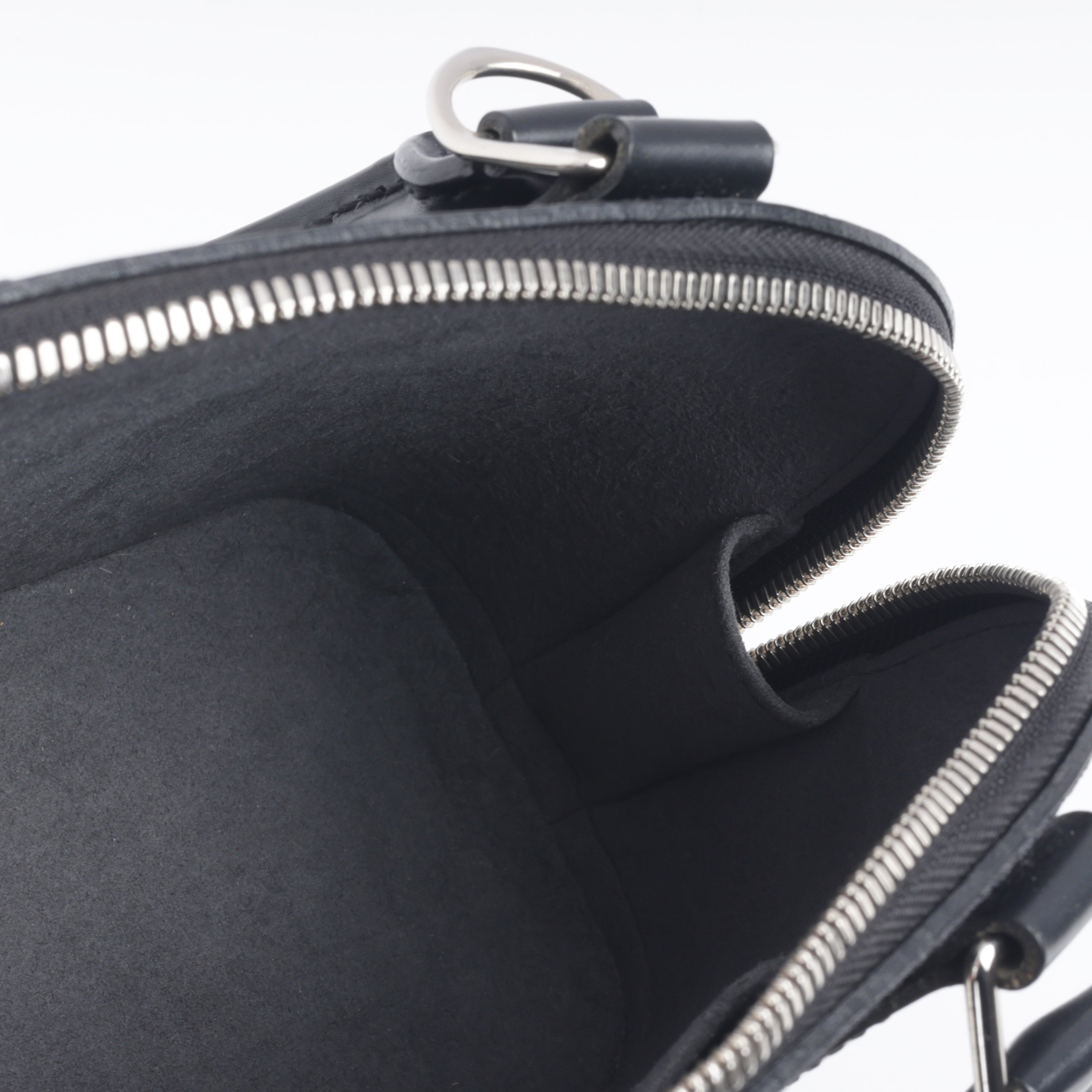 Louis Vuitton Alma BB - Black Epi