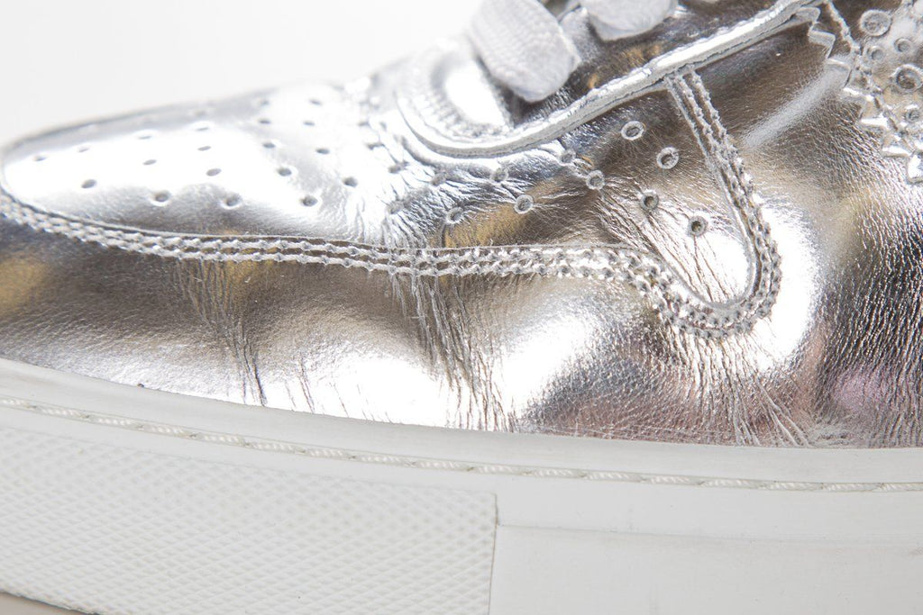SWEAR Silver Metallic Leather Round-Toe Sneakers SZ 37