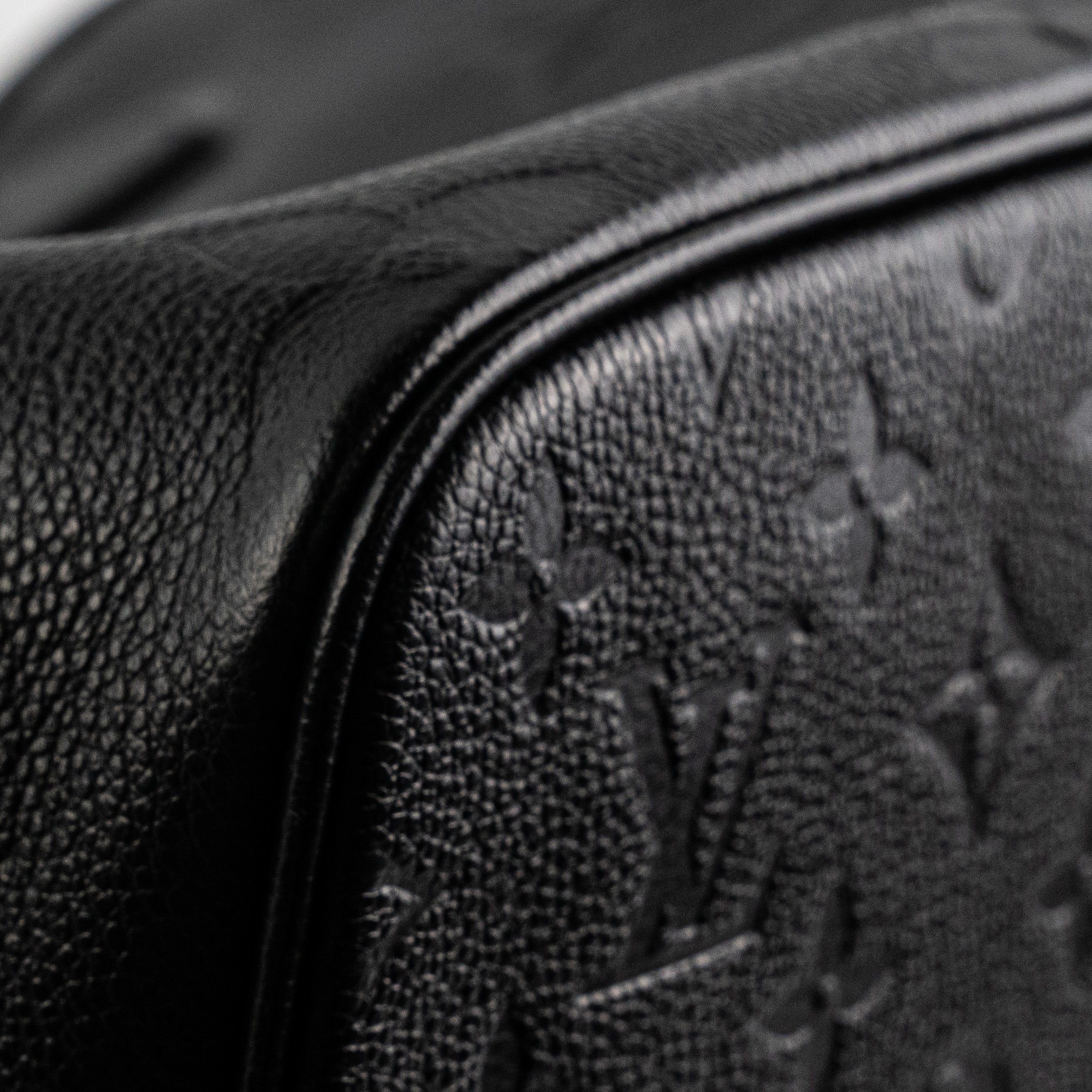 Louis Vuitton Neverfull MM Black