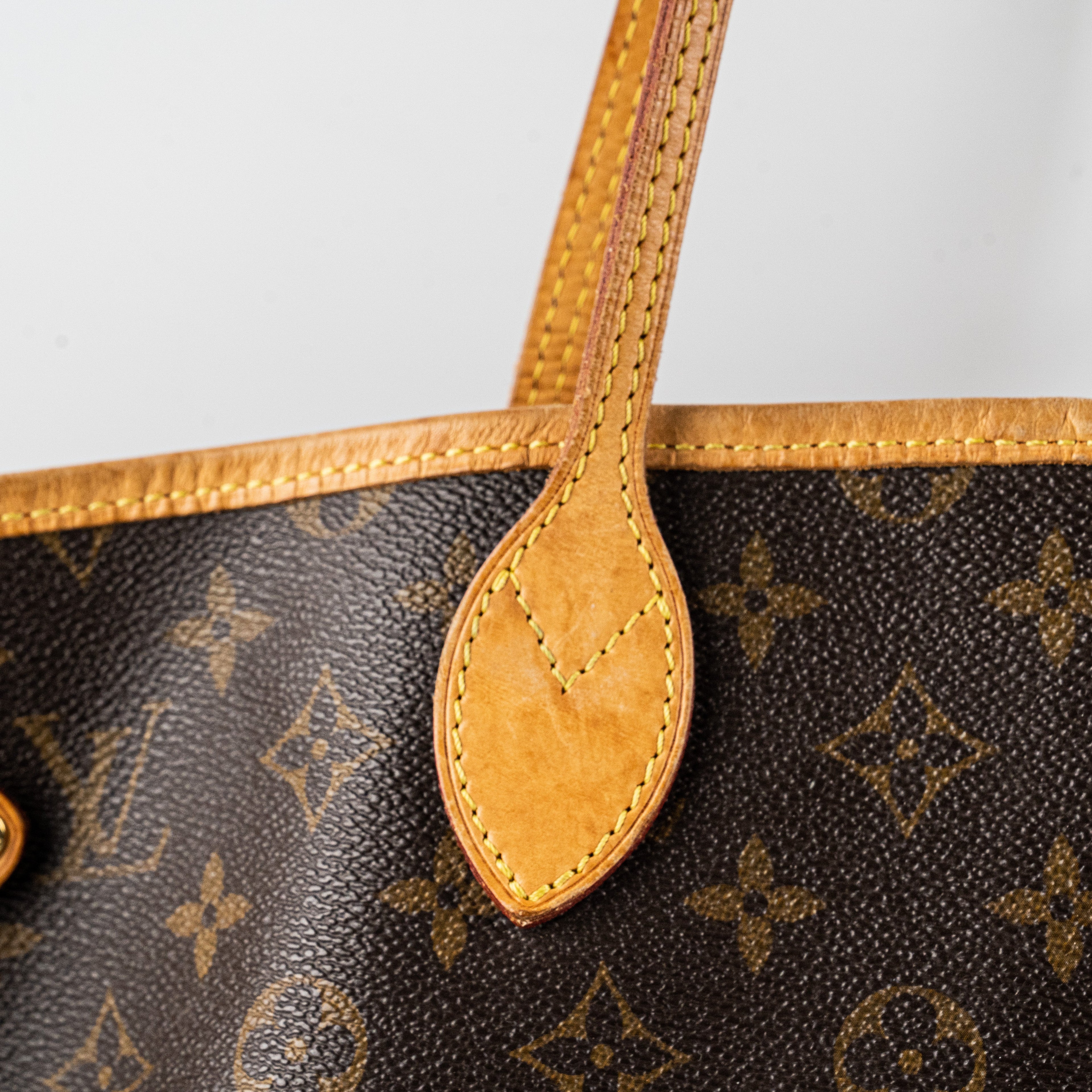 Louis Vuitton Neverfull GM Monogram Shoulder Bag