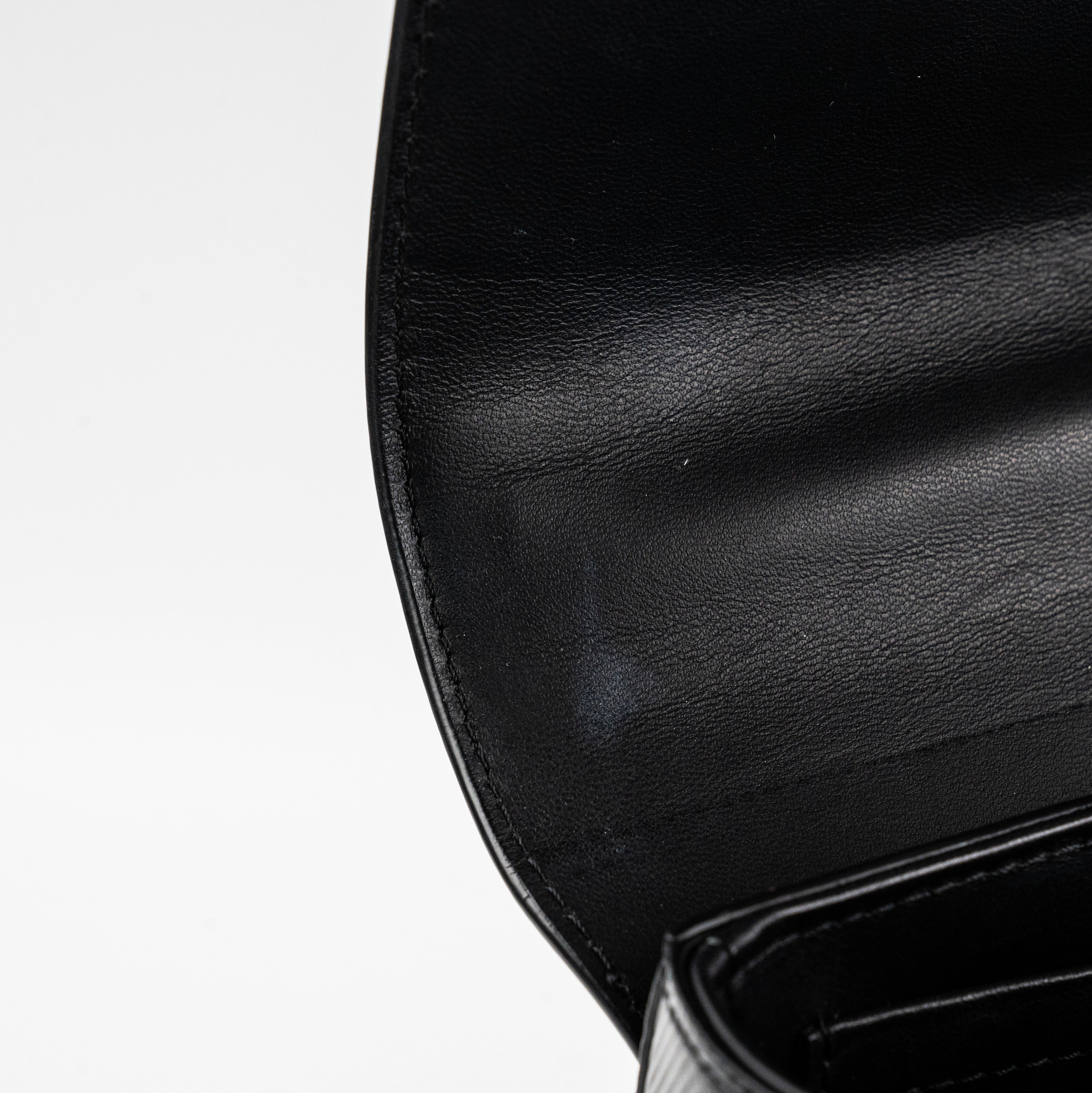 Louis Vuitton Twist MM Black