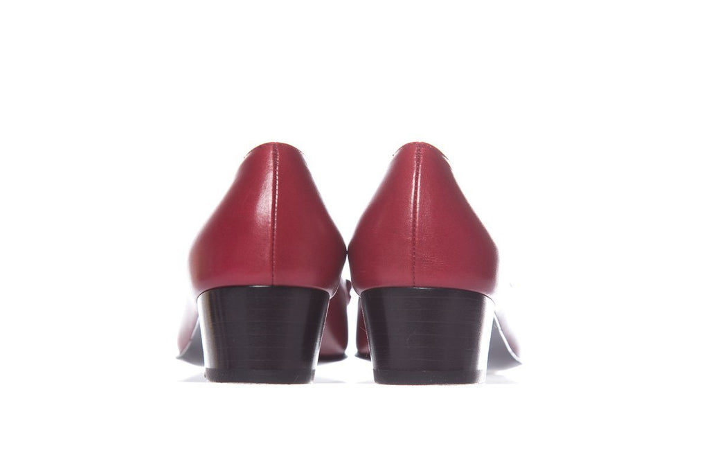 Salvatore Ferragamo Red Leather Pumps SZ 5