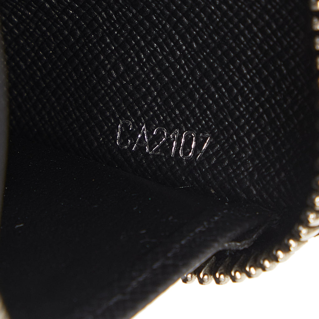 Black Louis Vuitton Epi Zippy Long Wallet