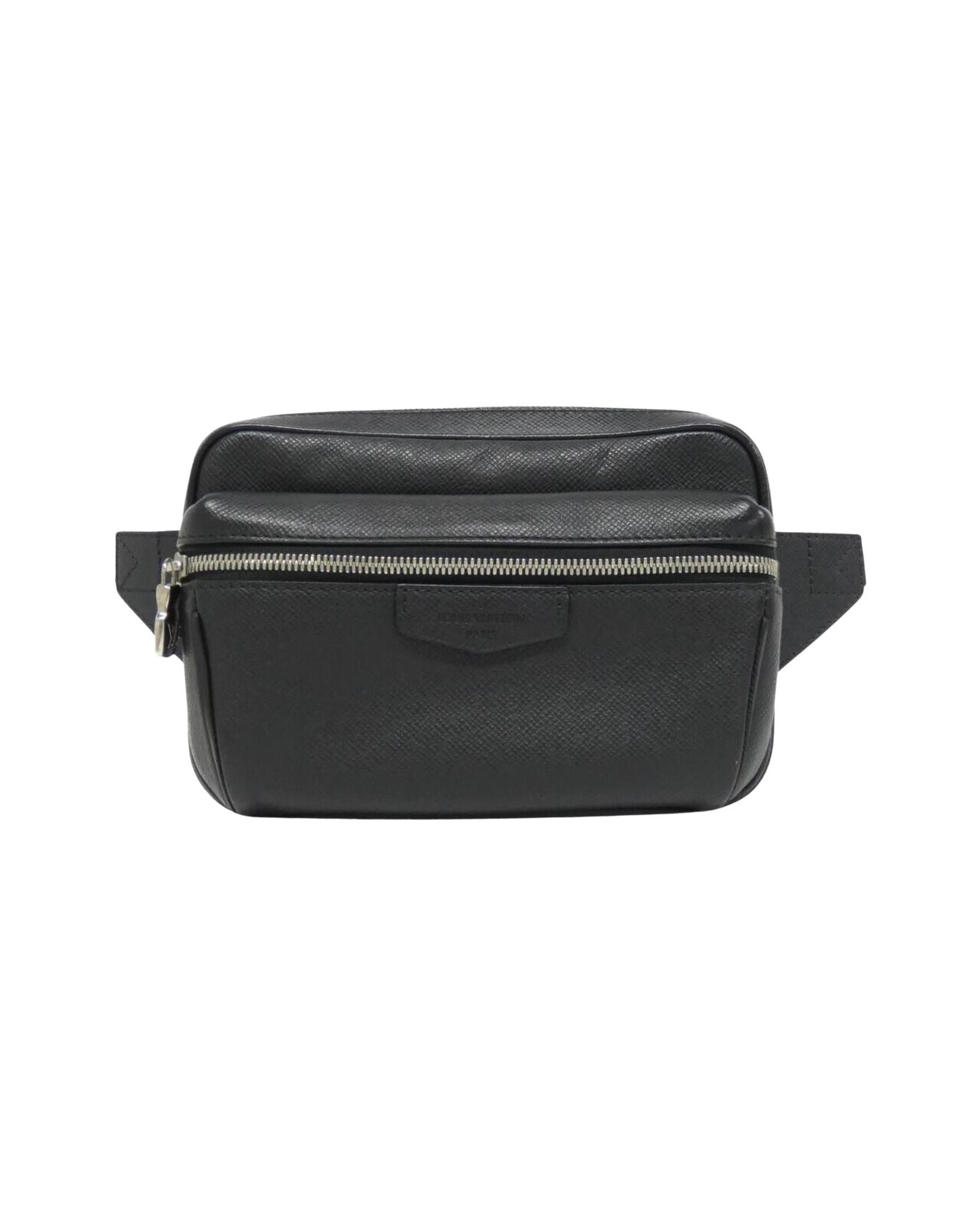 Luxury Leather Designer Handbag in Excellent Condition