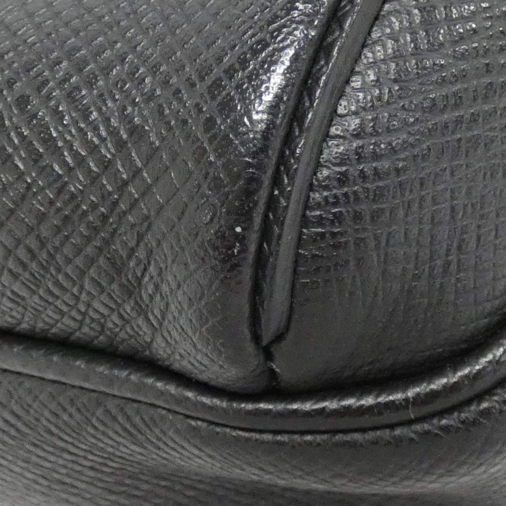 Luxury Leather Designer Handbag in Excellent Condition