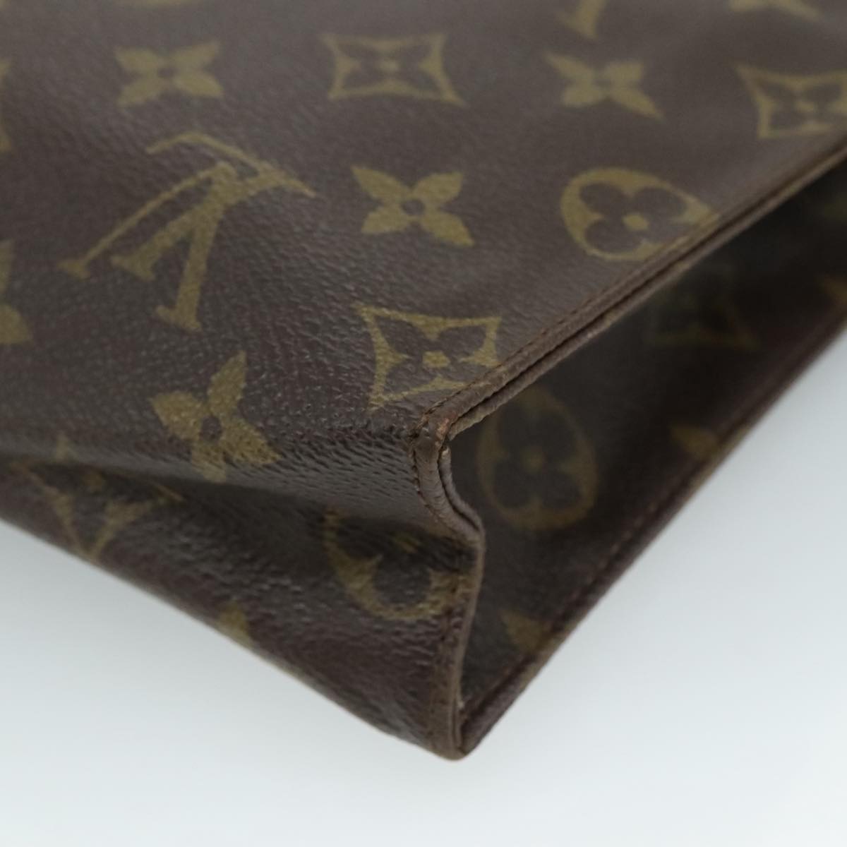 Luxury Canvas Toiletry Bag with French Craftsmanship
