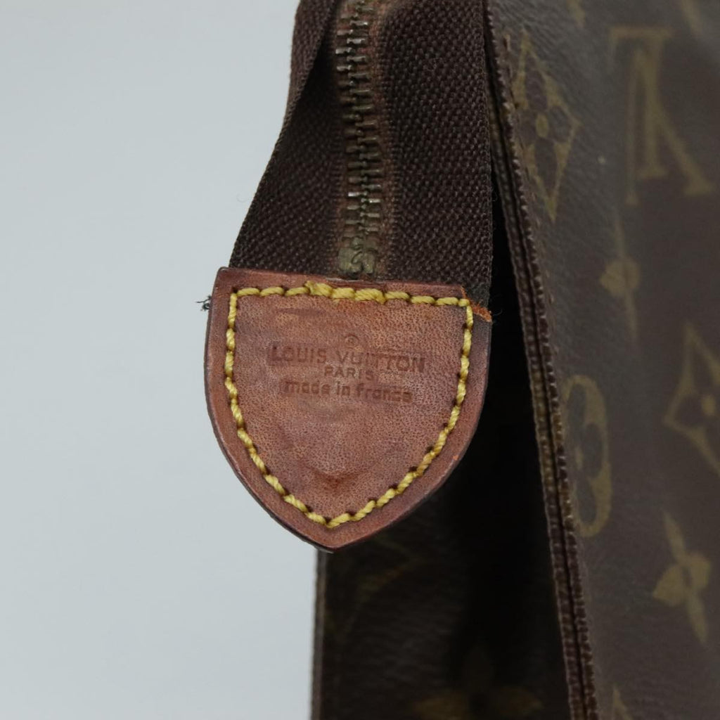 Luxury Canvas Toiletry Bag with French Craftsmanship