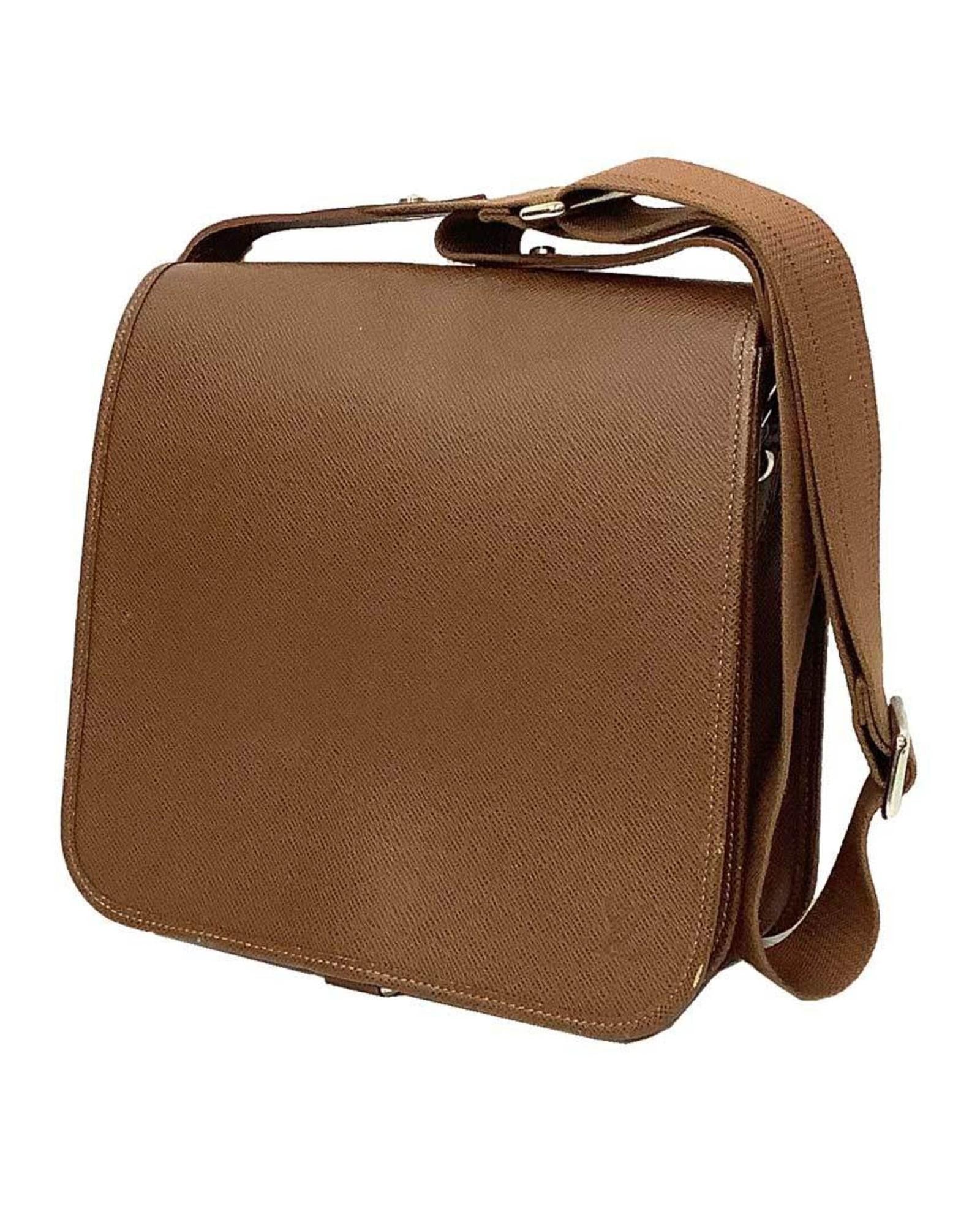 Classic Shoulder Bag