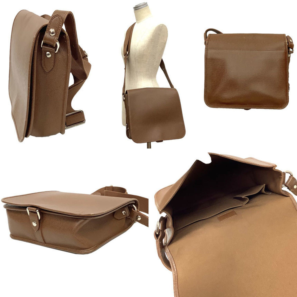 Classic Shoulder Bag