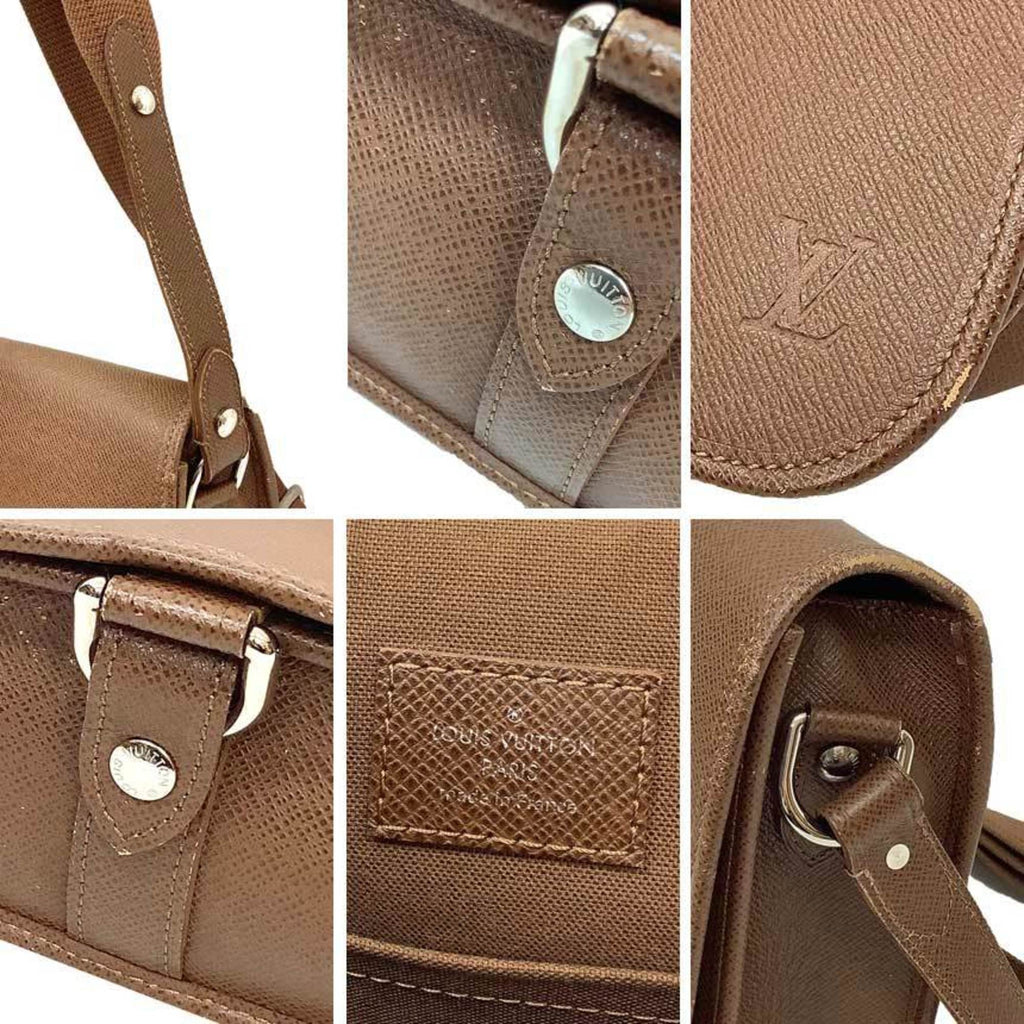 Classic Shoulder Bag