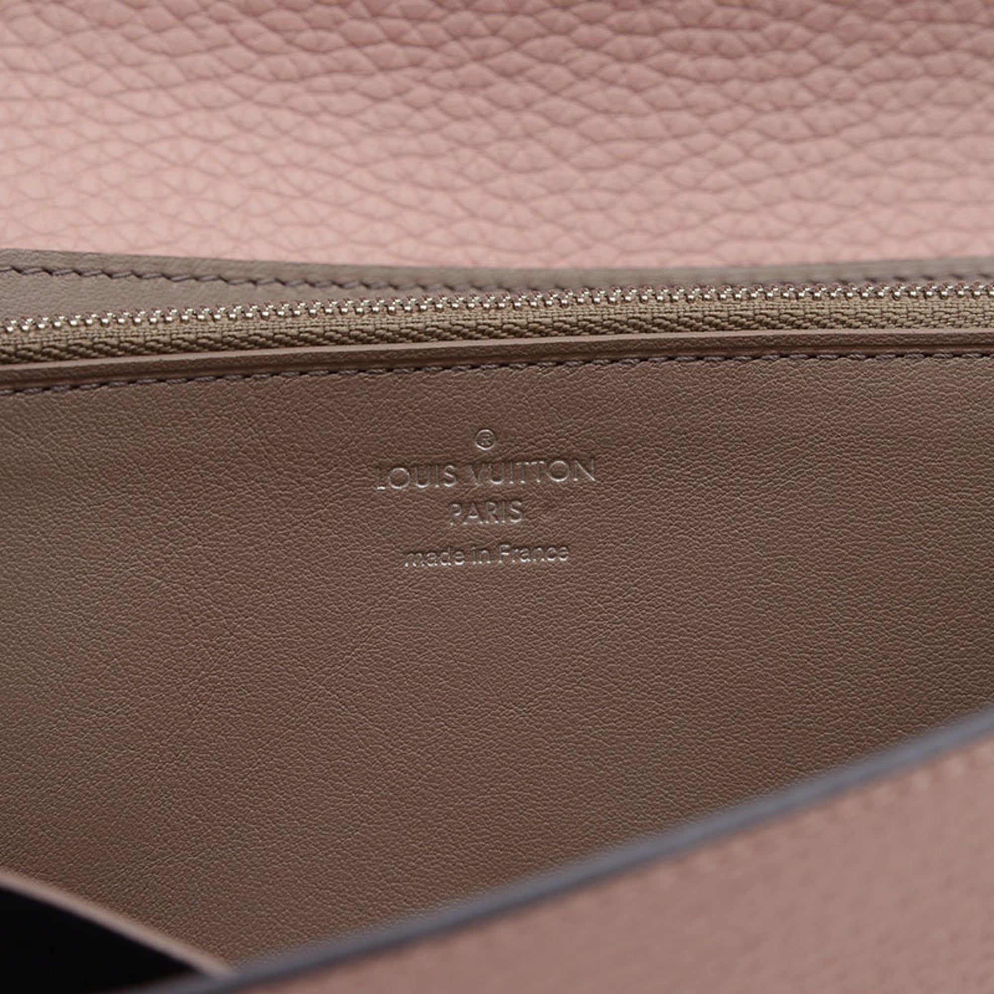 LV Pont 9 Wallet Leather