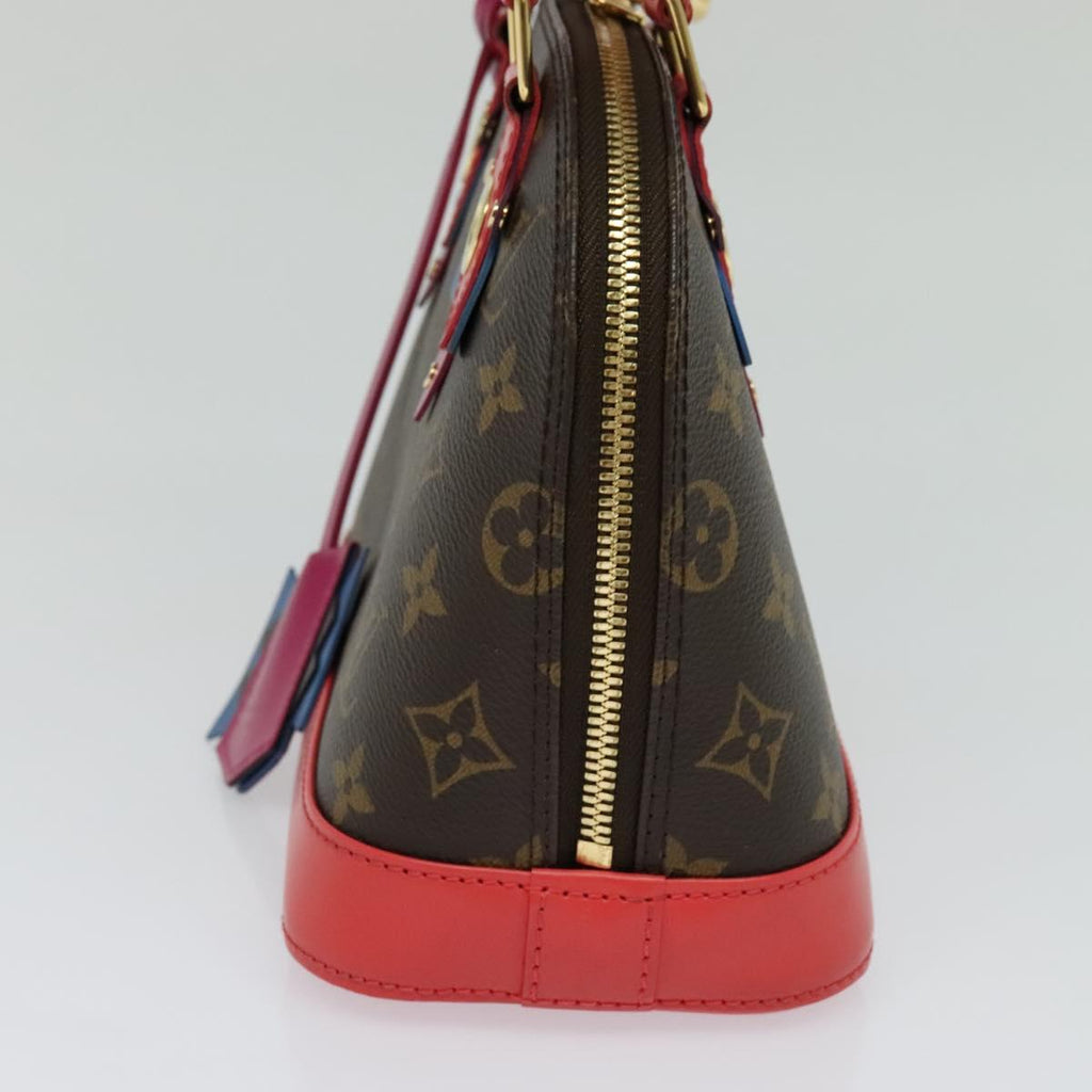 Elegant Canvas Shoulder Bag with Excellent Condition and Slight Metal Scratches