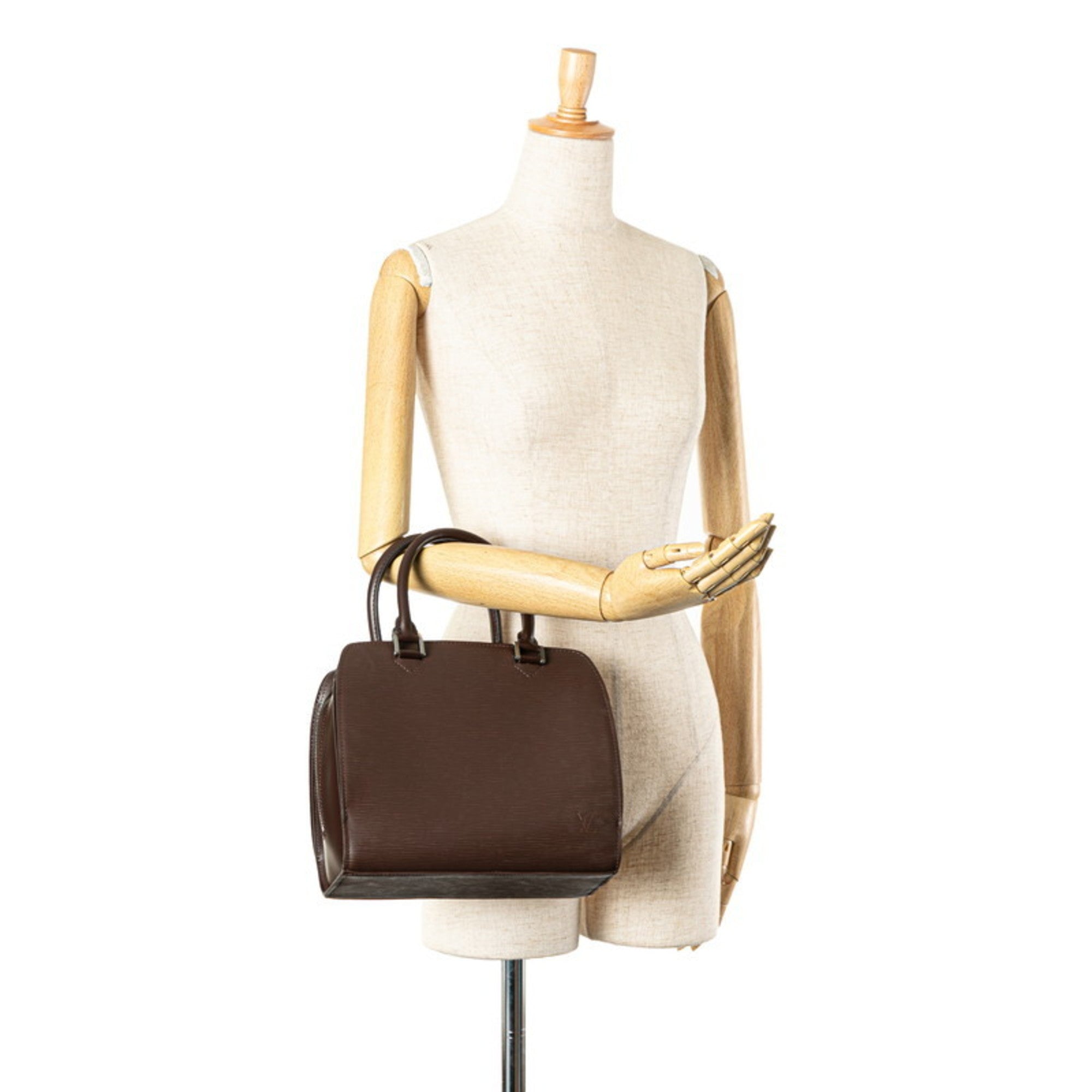 Elegant Leather Handbag with Slight Wear and Good Condition