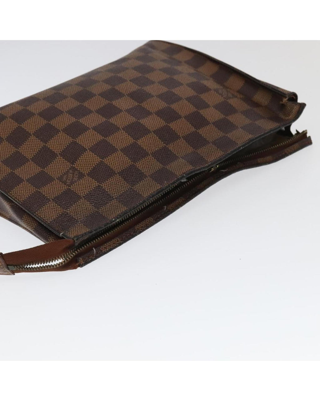Damier Ebene Poche Toilette 26 Pouch