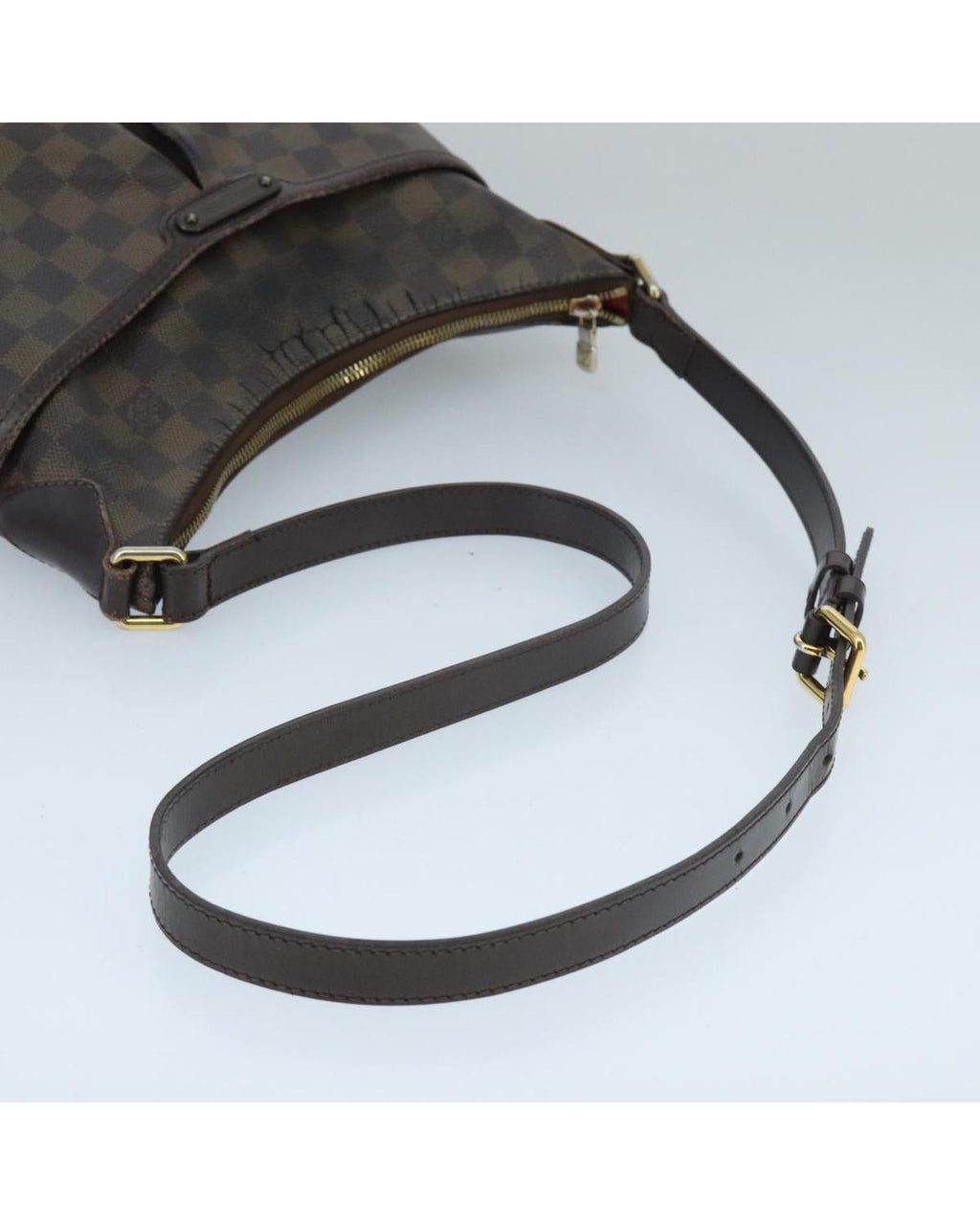 Damier Ebene Canvas Shoulder Bag with Adjustable Strap and Classic Design