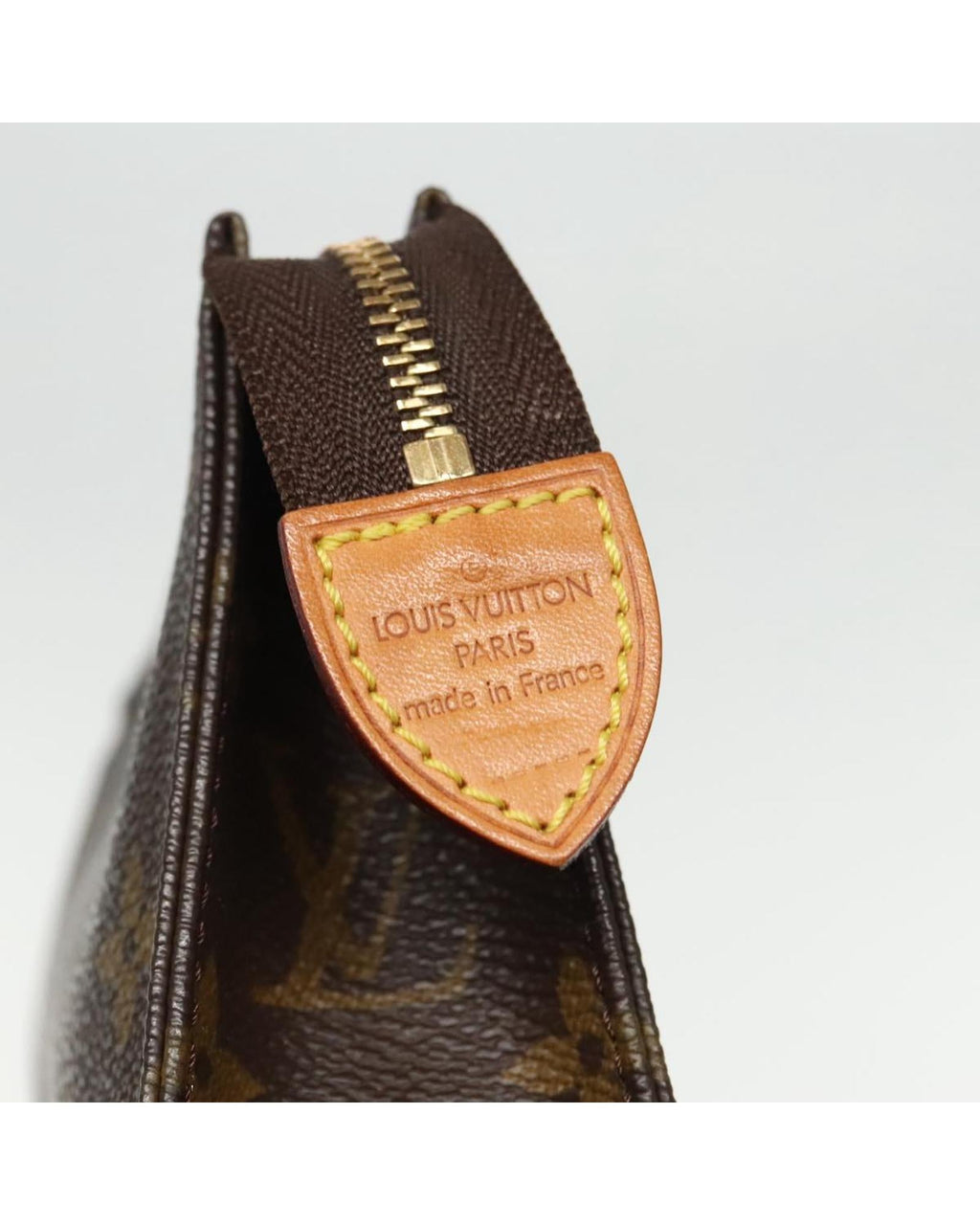 Monogram Poche Toilette 15 Pouch Auth ar12704