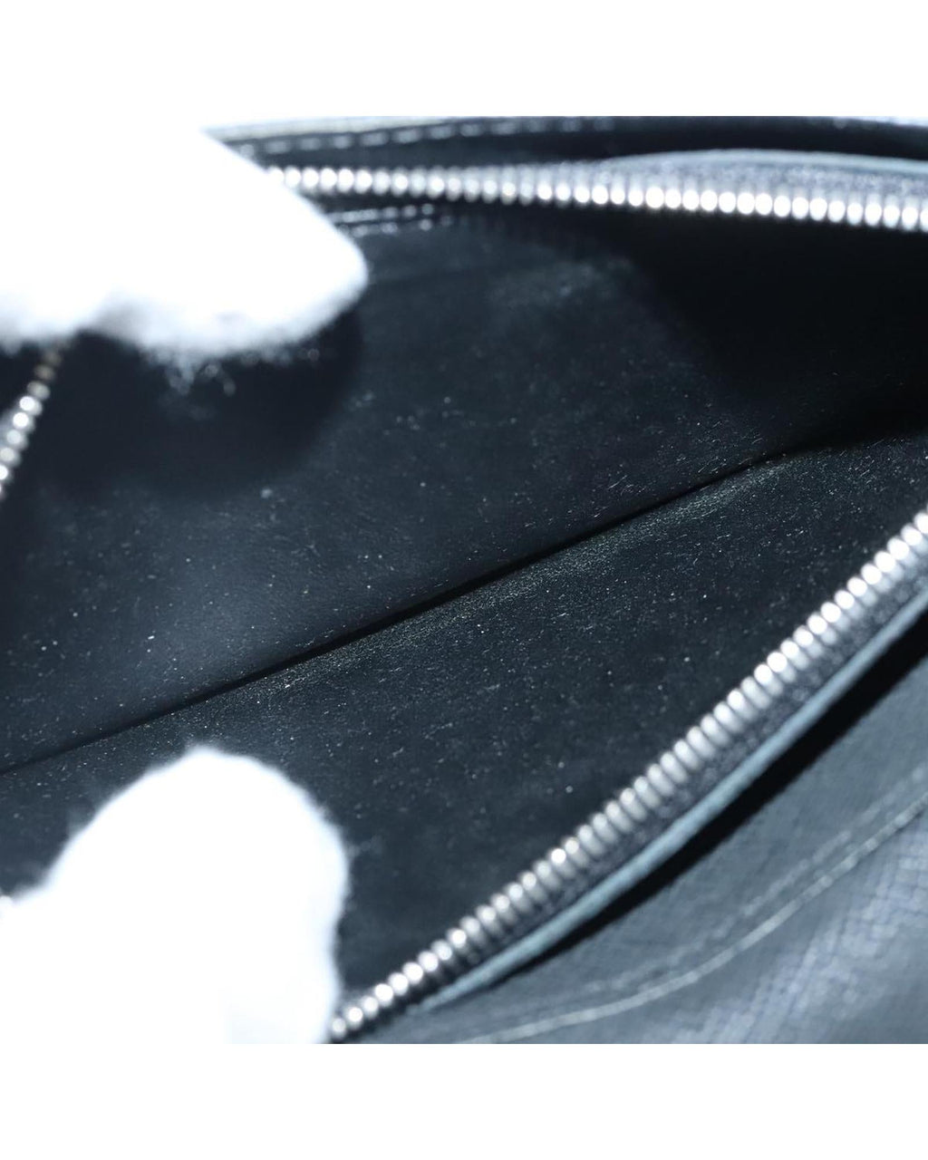 Taiga Leather Long Wallet with Multiple Card Slots and Coin Pocket