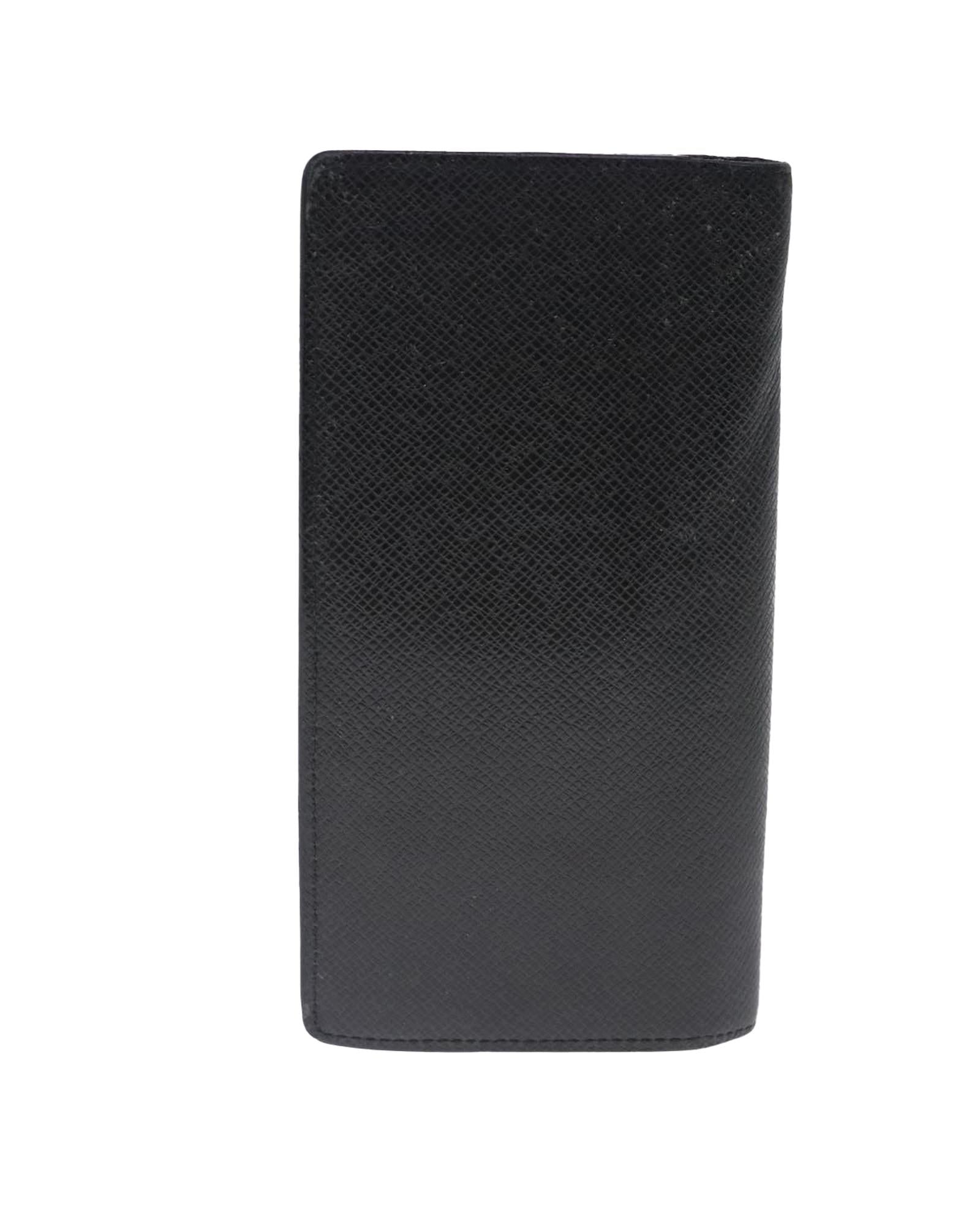 Taiga Leather Long Wallet with Multiple Card Slots and Coin Pocket