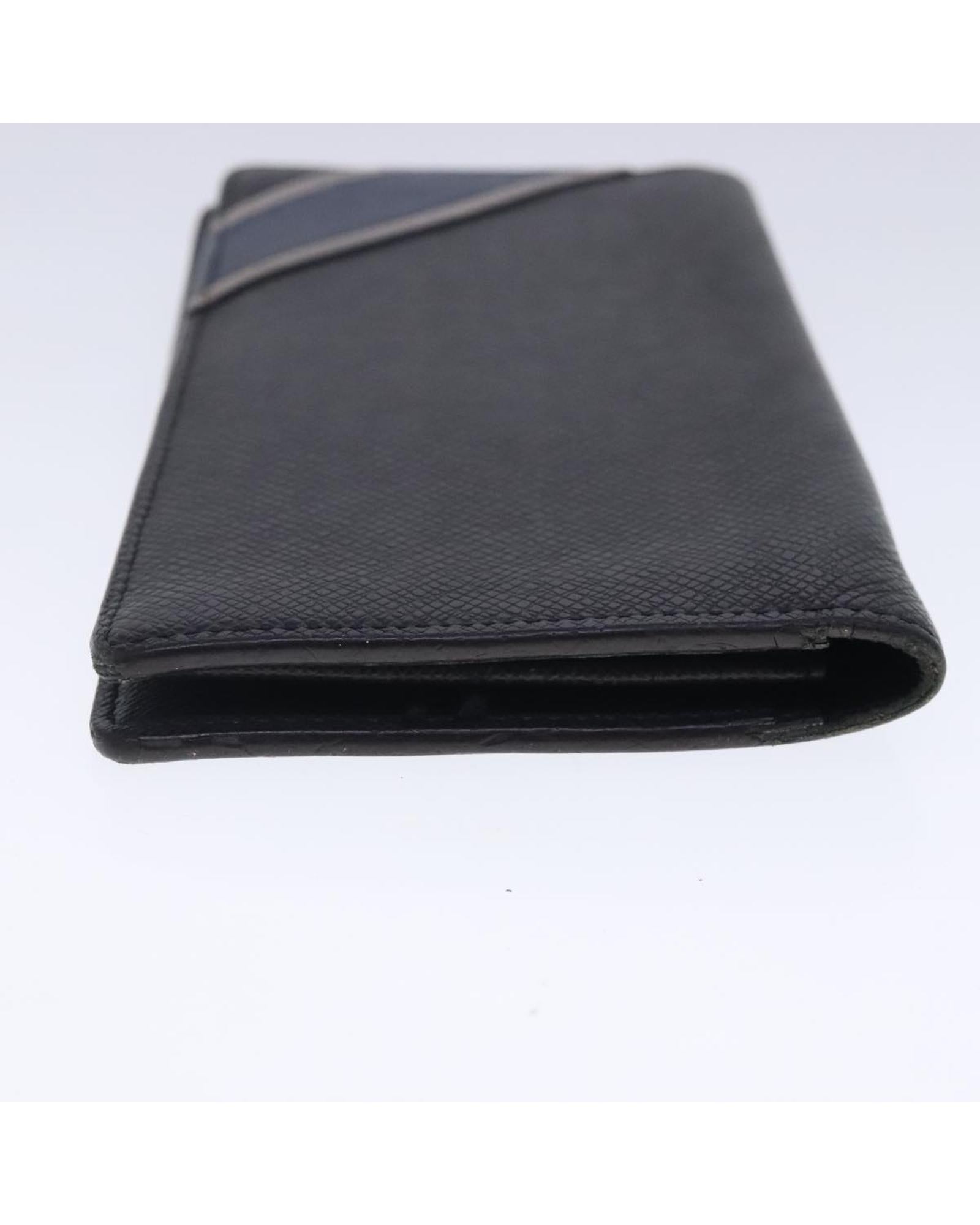 Taiga Leather Long Wallet with Multiple Card Slots and Coin Pocket