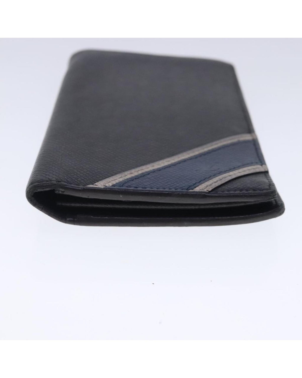 Taiga Leather Long Wallet with Multiple Card Slots and Coin Pocket