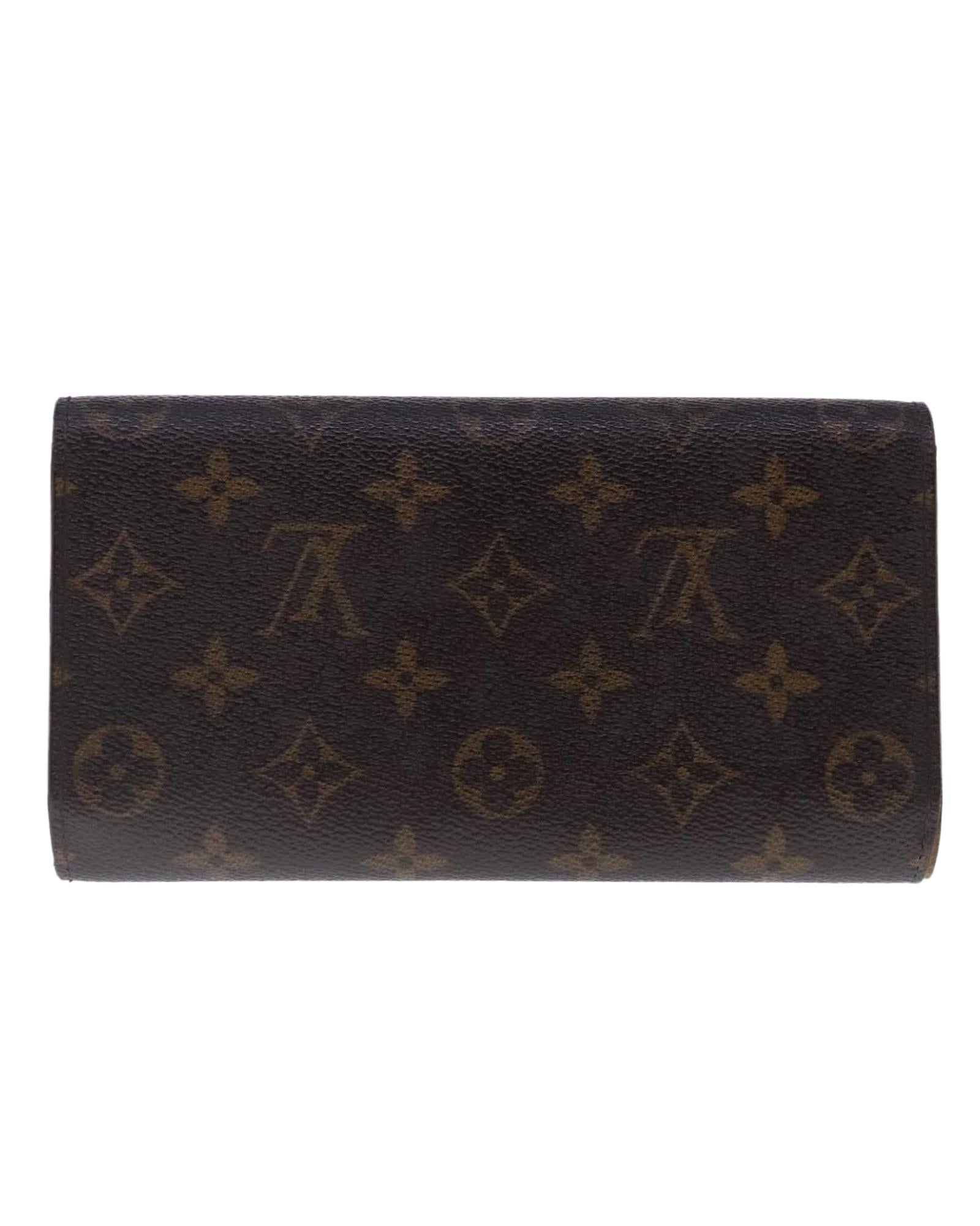 Monogram Portefeuille International Wallet with  Detailing