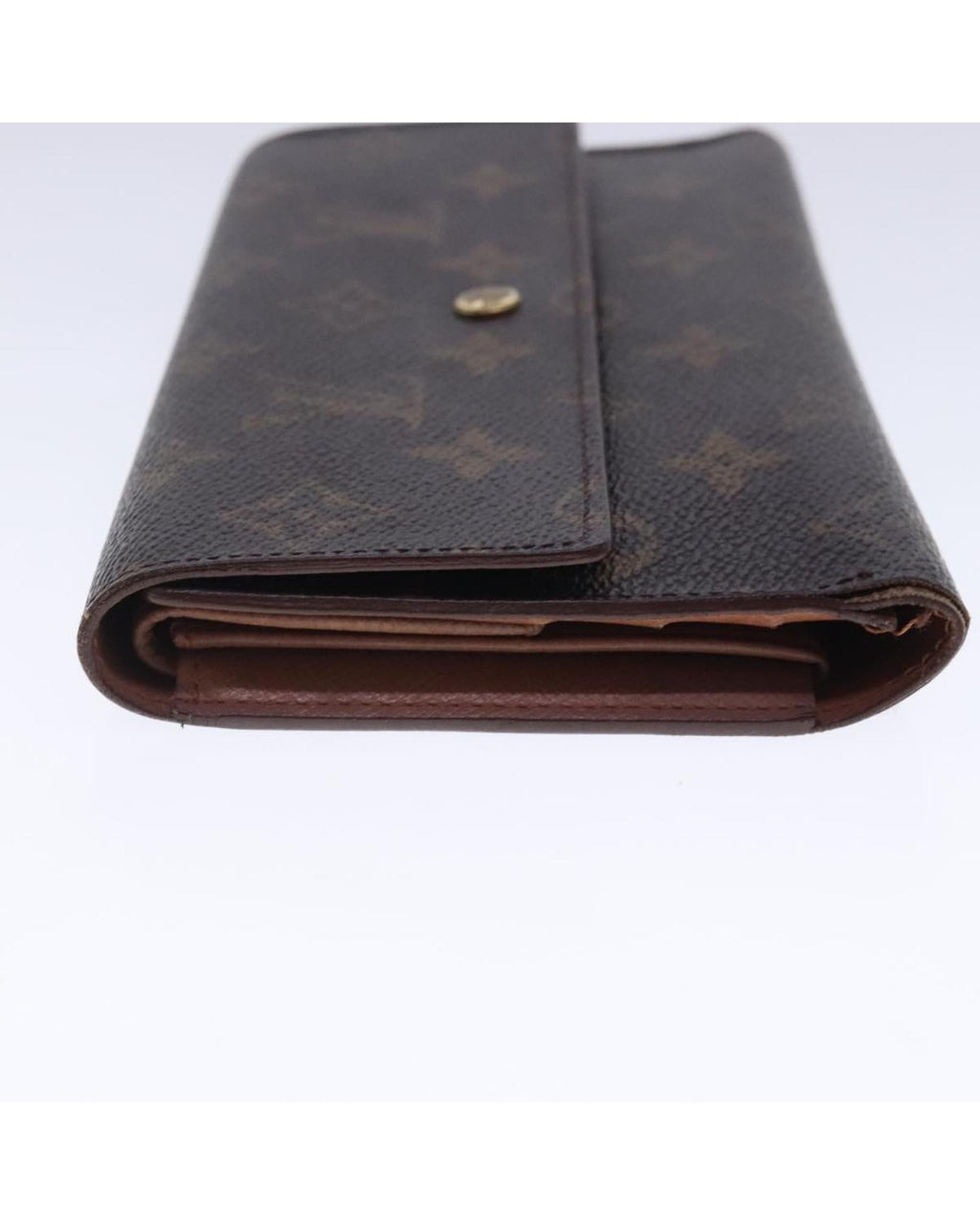 Monogram Portefeuille International Wallet with  Detailing