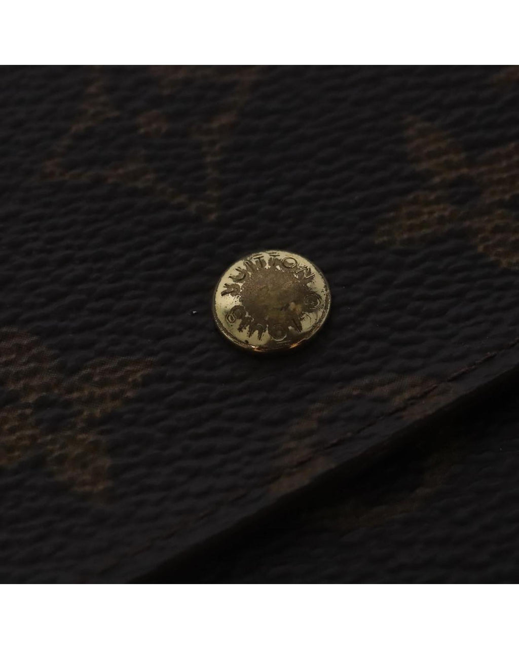 Monogram Portefeuille International Wallet with  Detailing