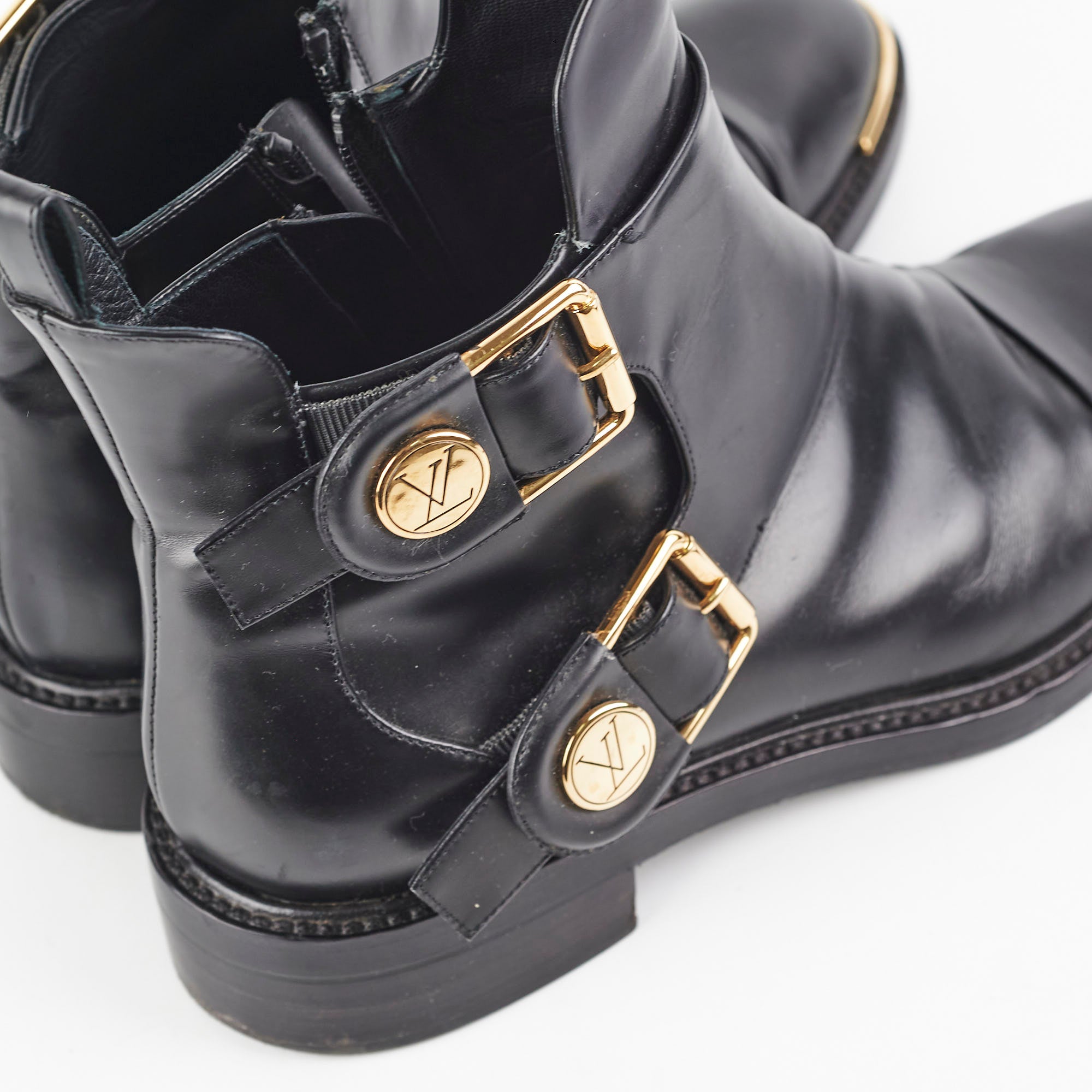 Louis Vuitton Black Leather Boots Size 39