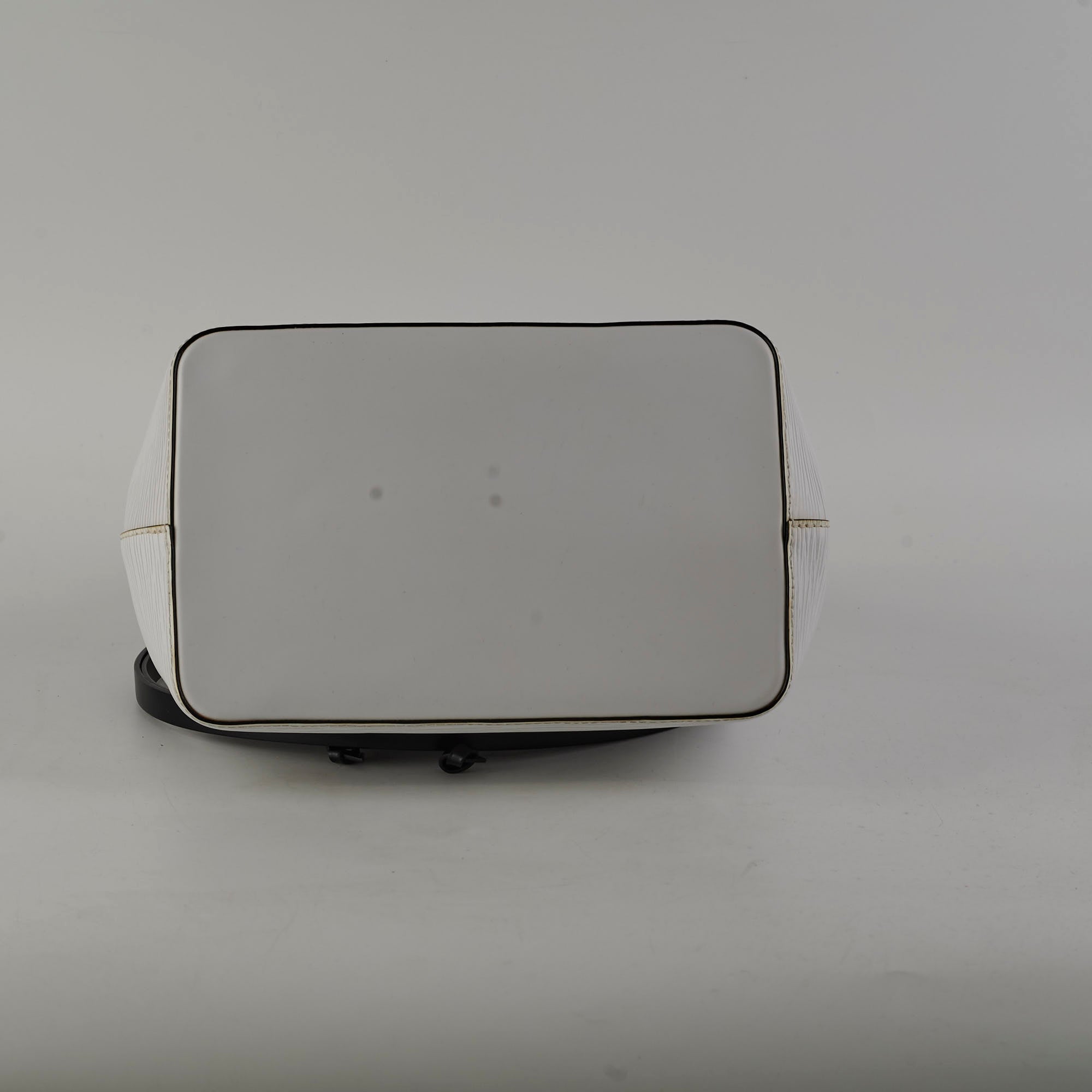 Louis Vuitton Neo Noe Epi White