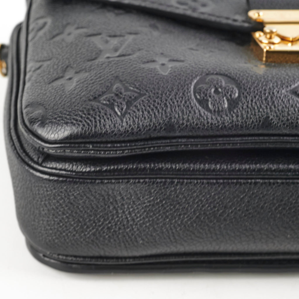 Louis Vuitton Metis Pochette Black