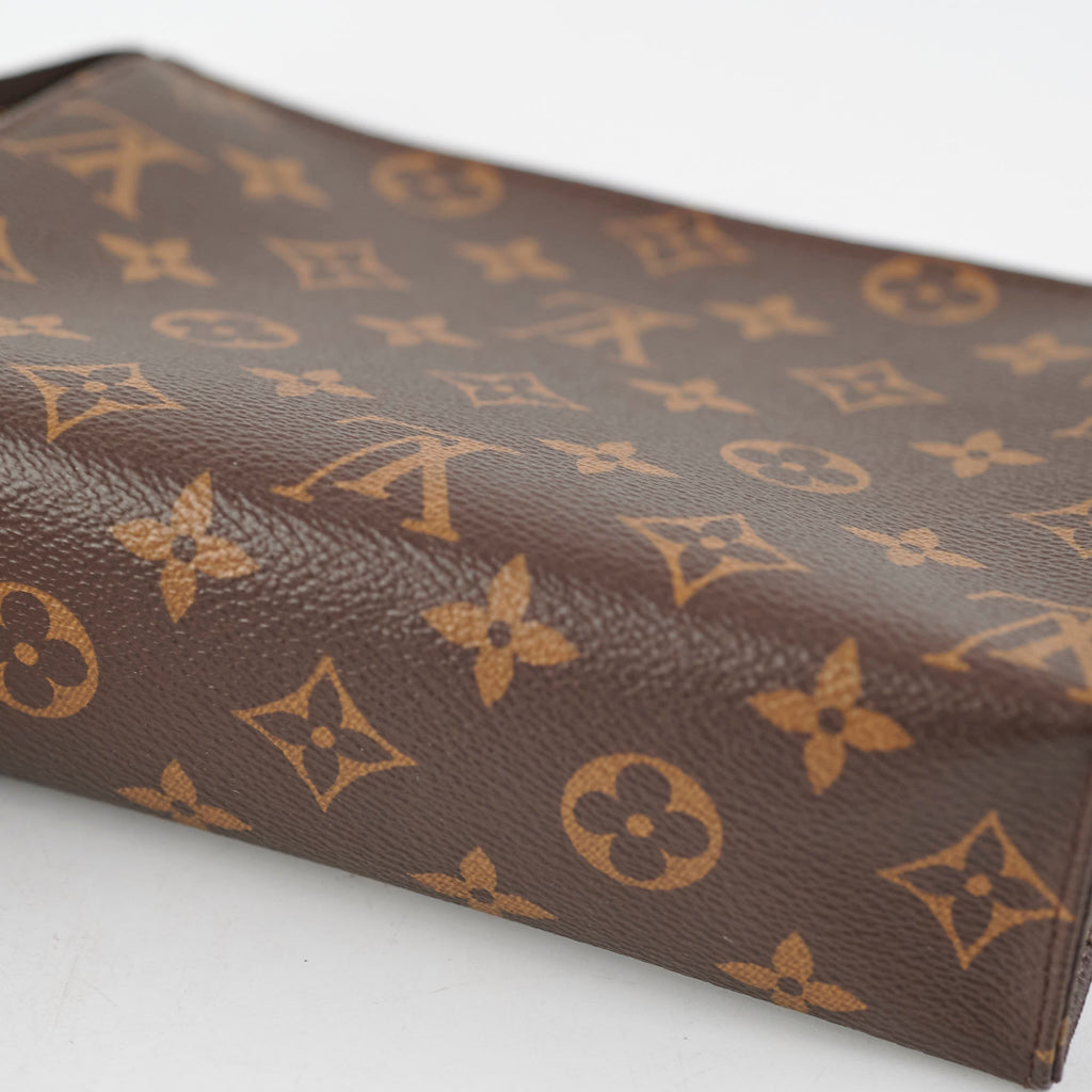Louis Vuitton toiletry 19 Monogram
