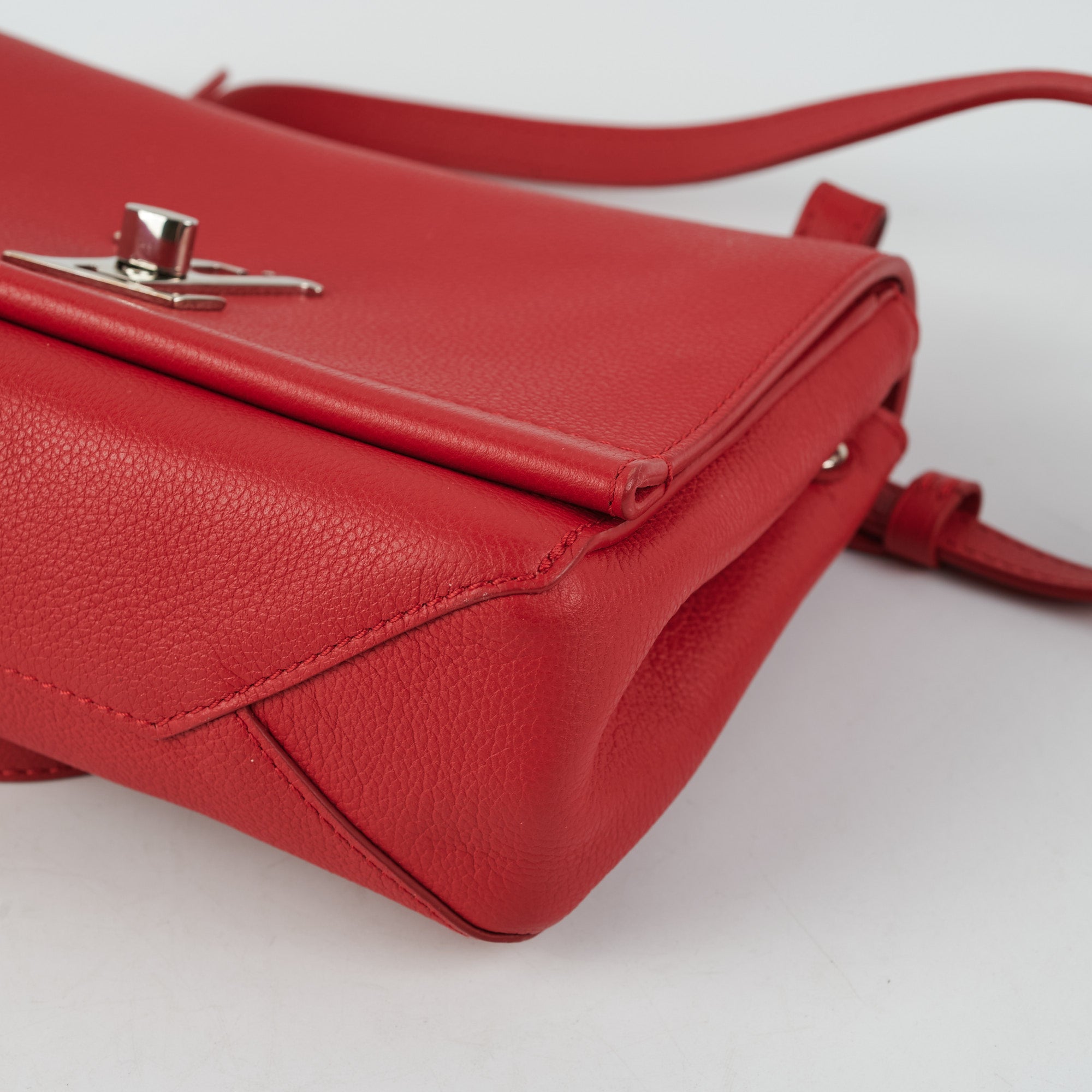 Louis Vuitton Lock Me BB Rubis Red