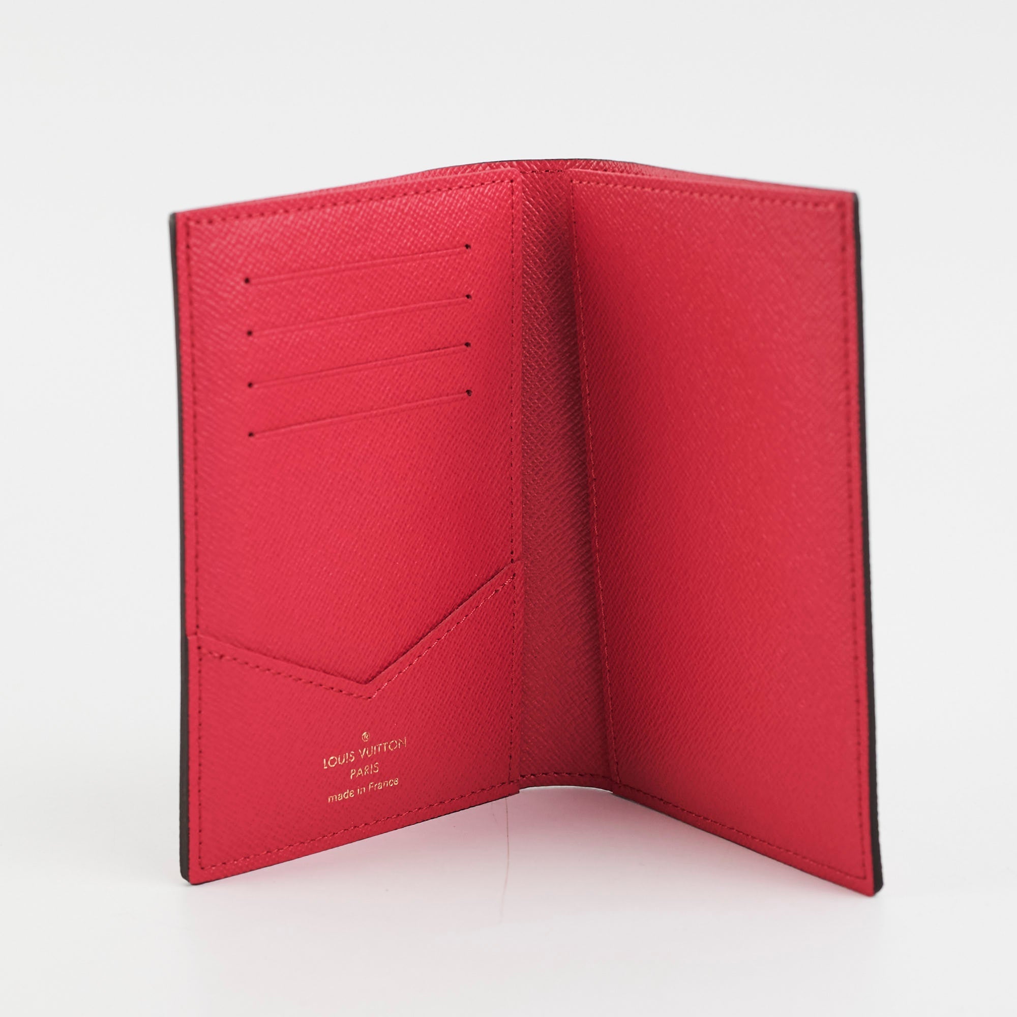 Louis Vuitton Christmas Edition Passport Case Momogram