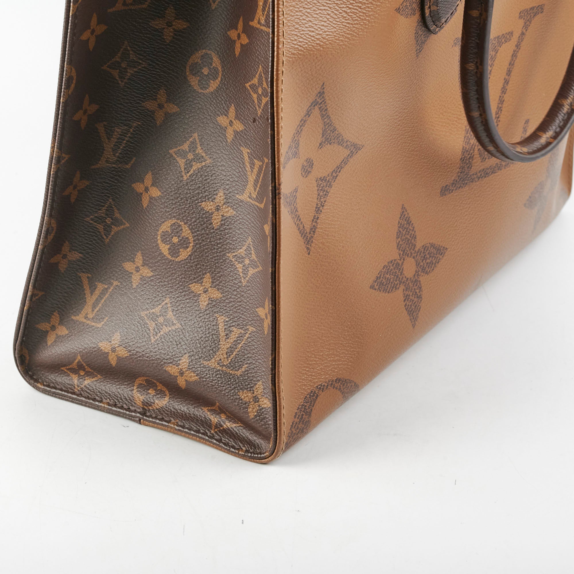 Louis Vuitton On The Go MM