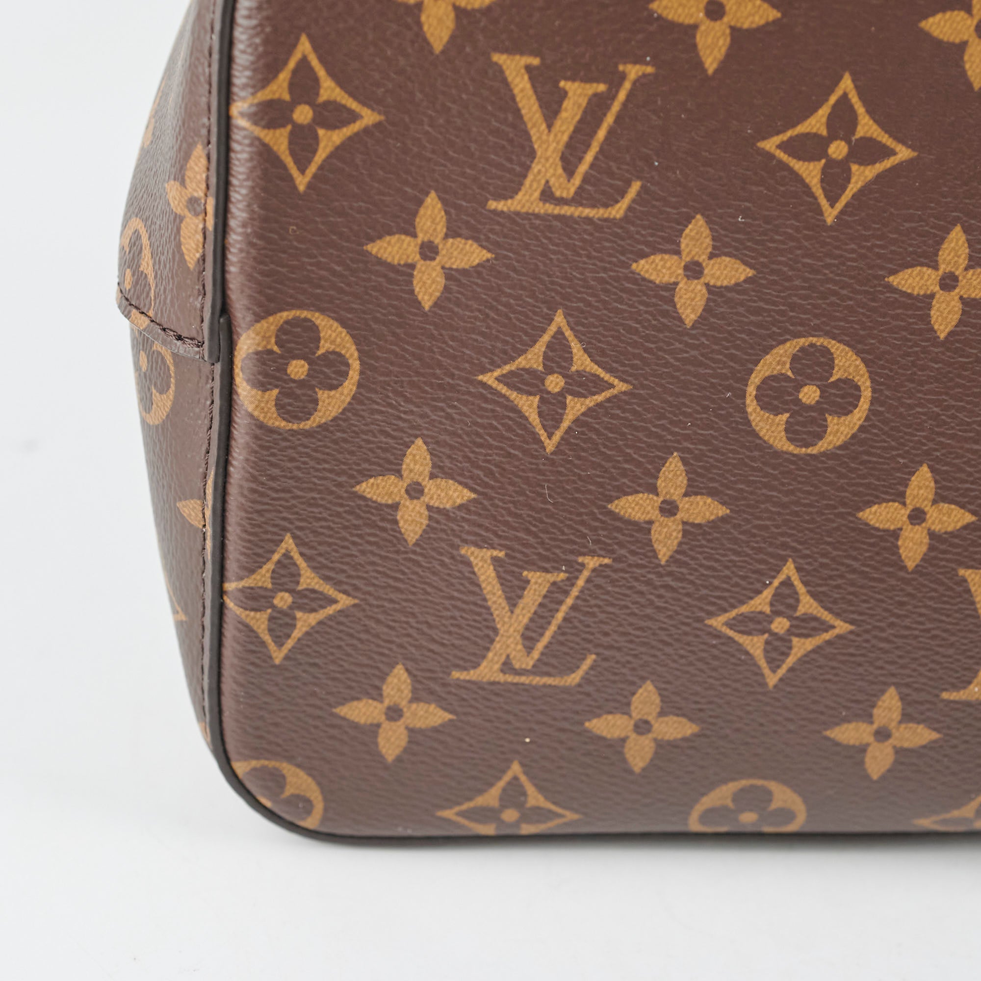 Louis Vuitton Neo Noe Monogram Black