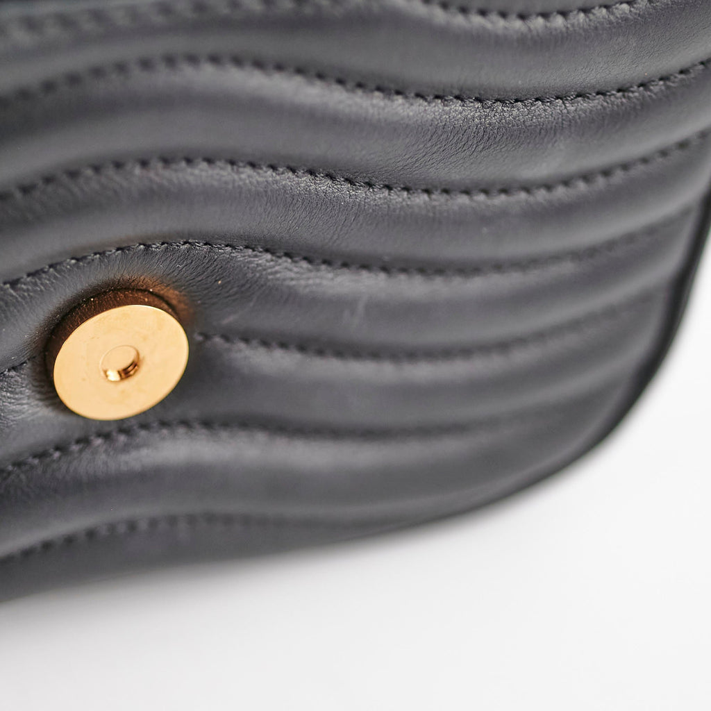 Louis Vuitton Wave Pochette Black