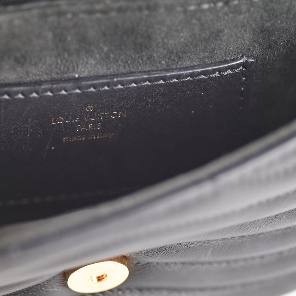 Louis Vuitton Wave Pochette Black