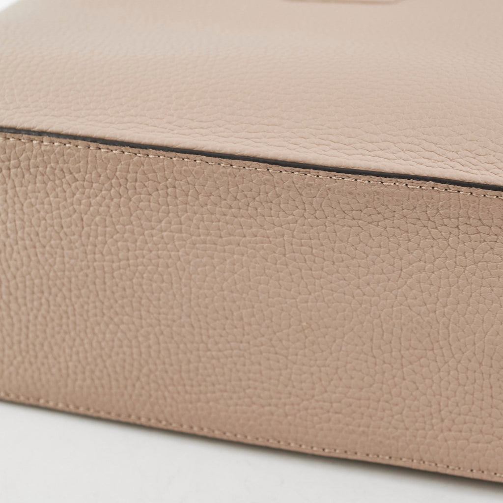 Louis Vuitton Capucines MM Taupe Galet
