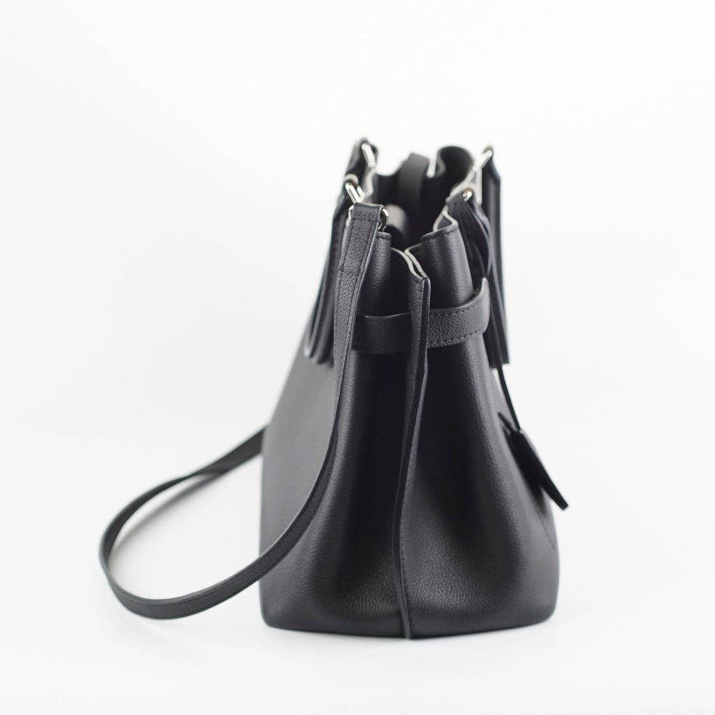 Louis Vuitton Lock Me Black