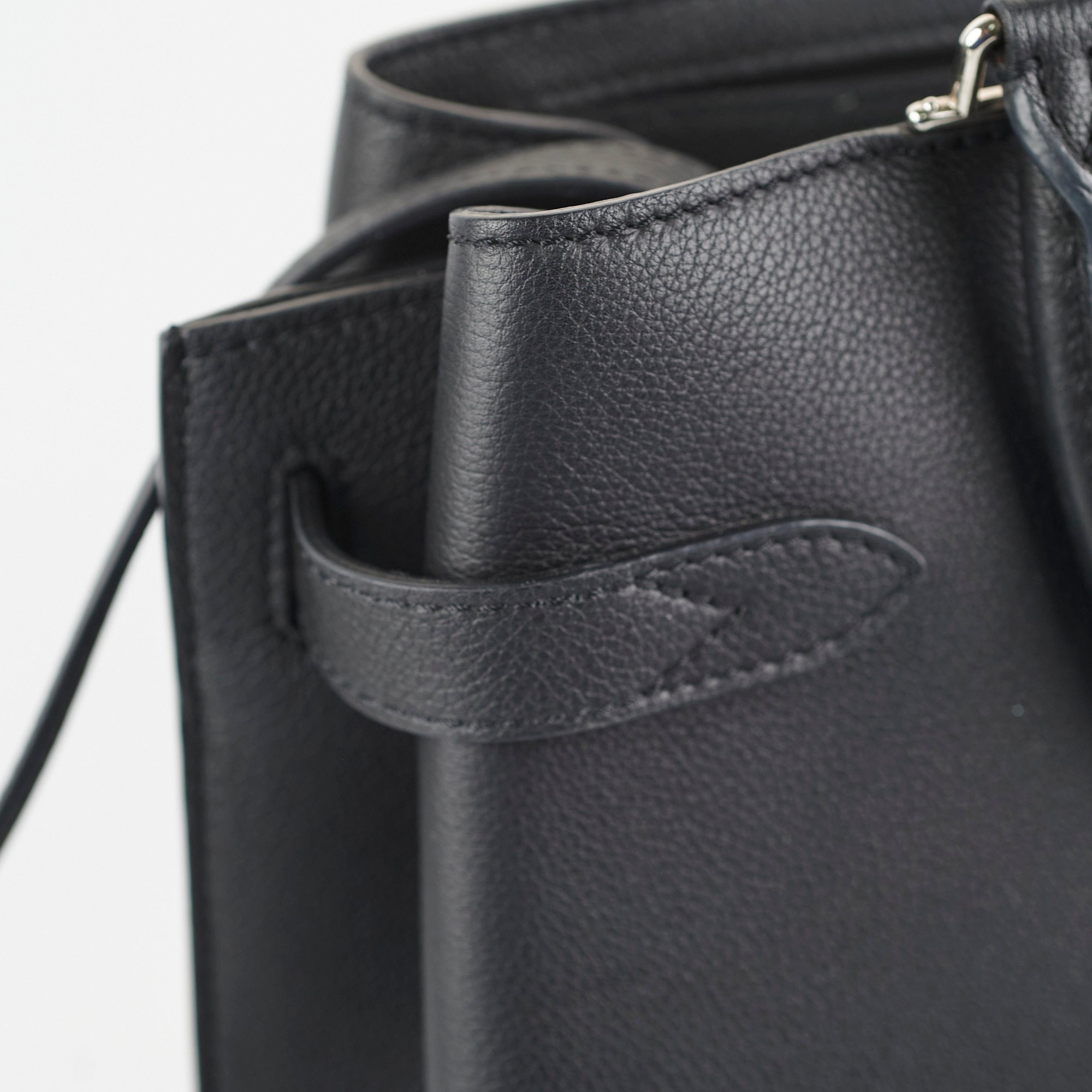 Louis Vuitton Lock Me Black