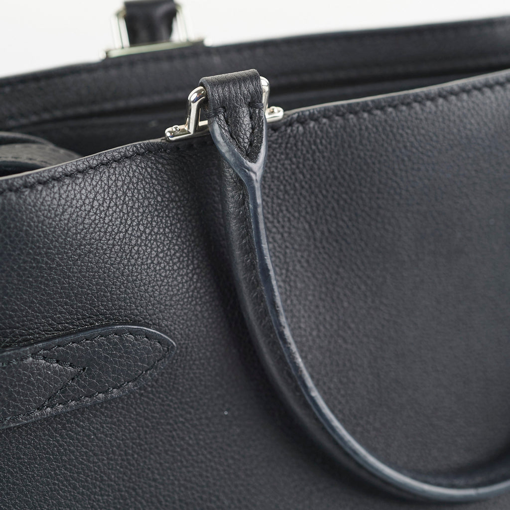 Louis Vuitton Lock Me Black