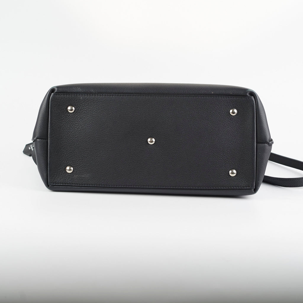 Louis Vuitton Lock Me Black