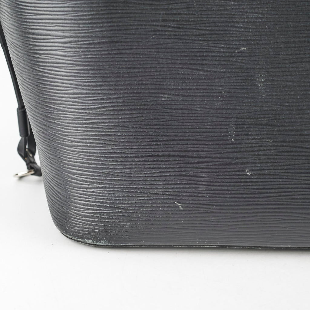 Louis Vuitton Neverfull MM Epi Black